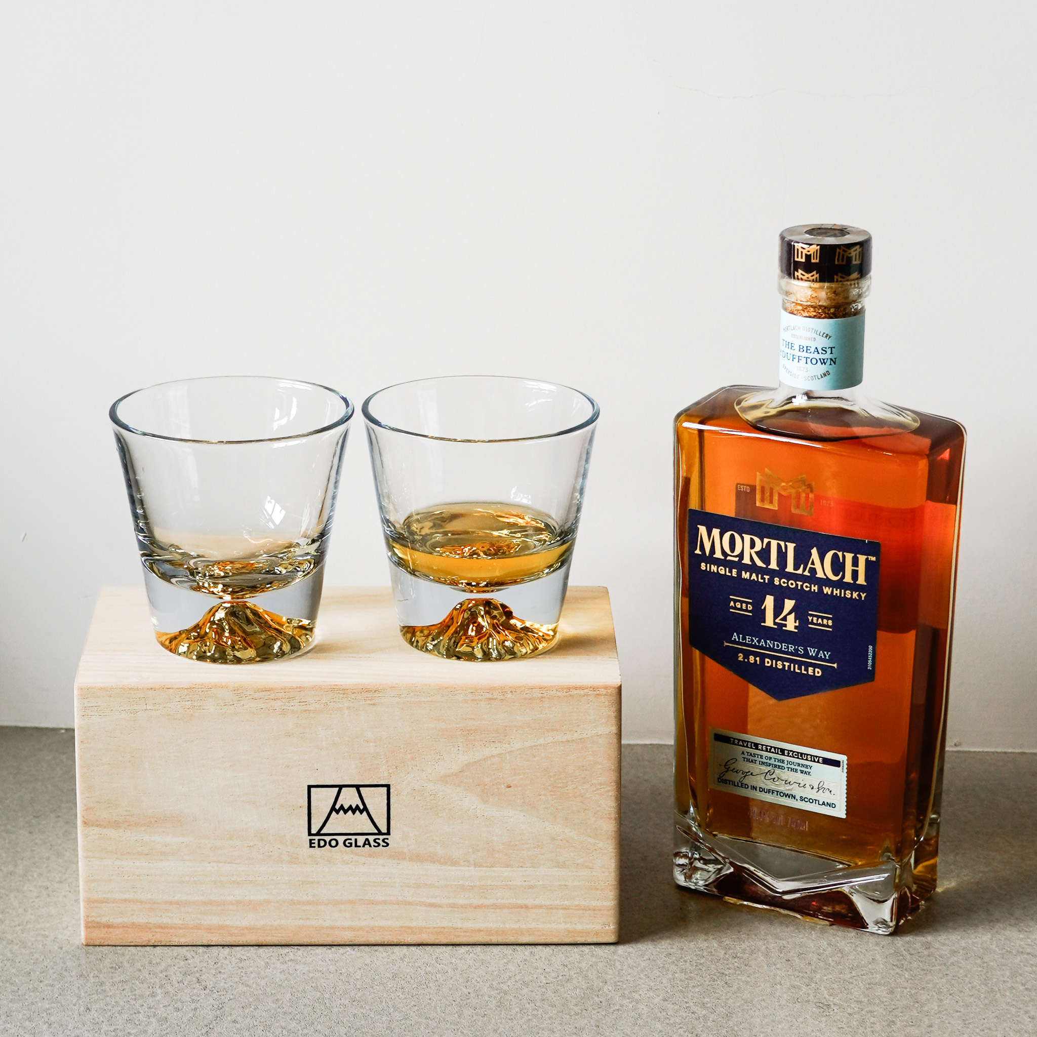 立體富士山威士忌杯 兩入木盒裝