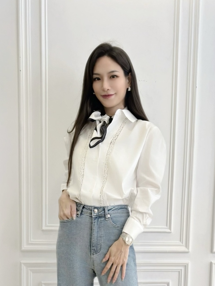 細緻雙邊蕾絲襯衫