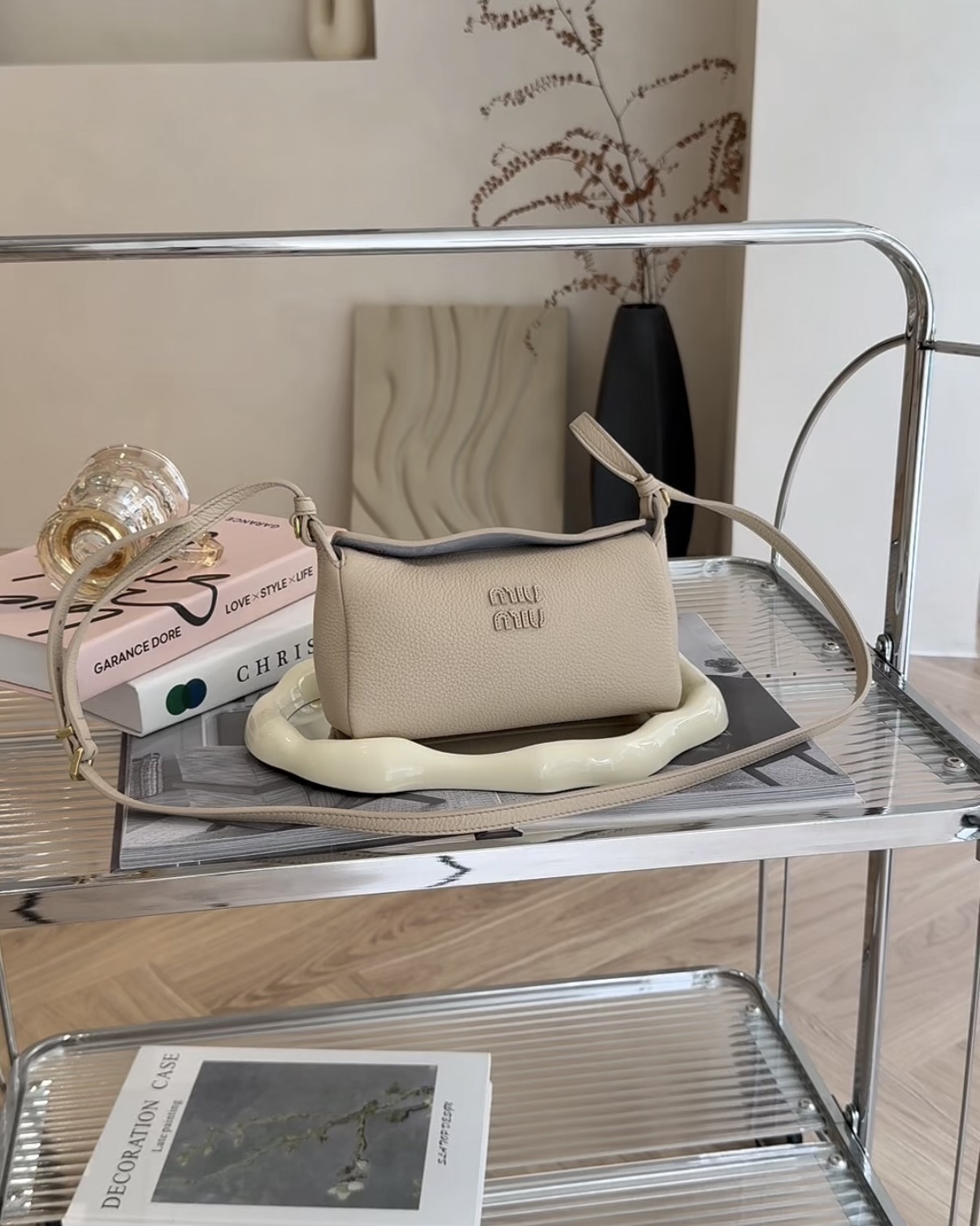 MIUMIU｜皮革相機小包 長春花色