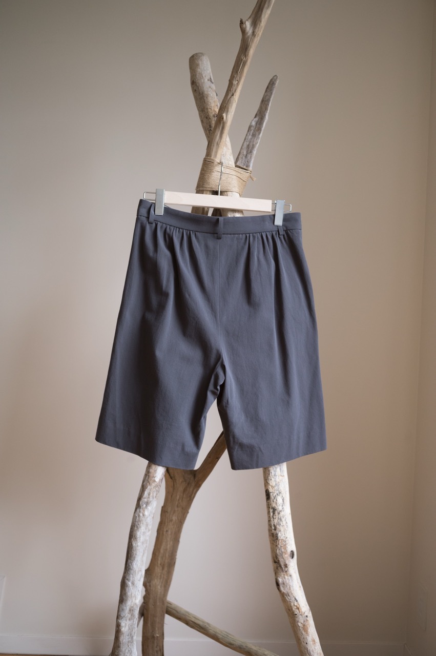 seya. SPRING SHORT PANTS ORGANIC WASHED TWILL