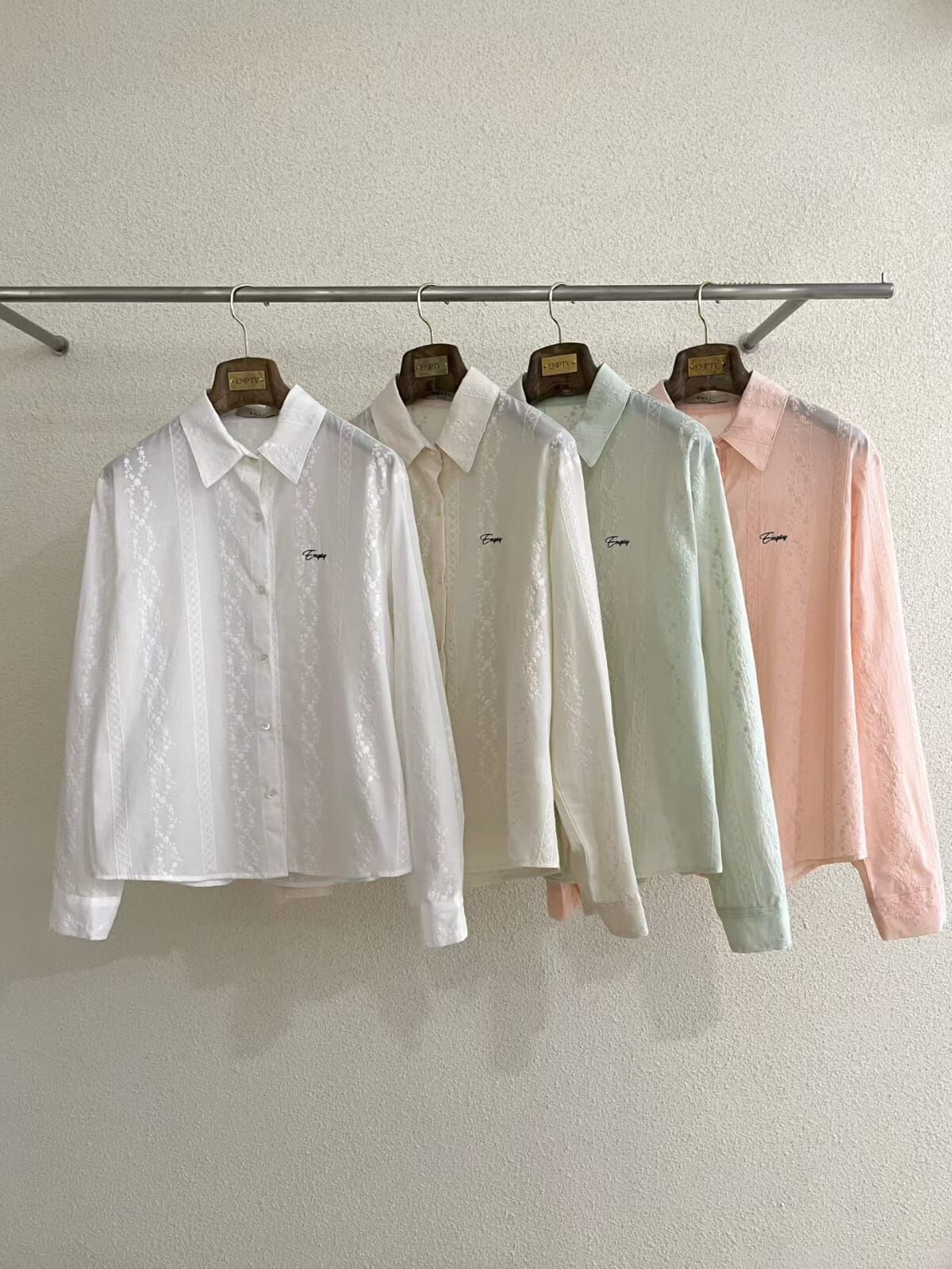 EP6108 立領刺綉暗紋襯衫