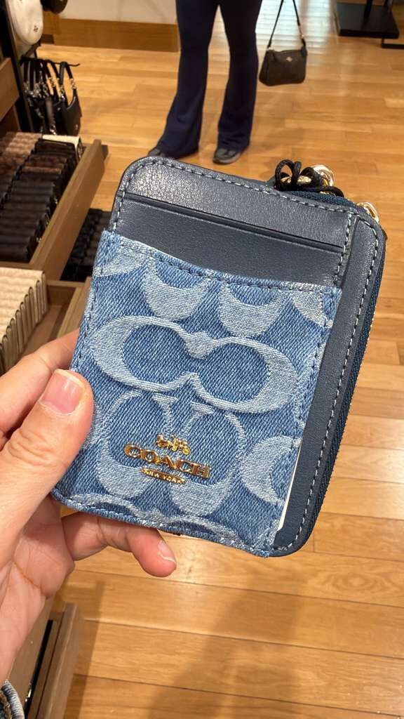 YP041 Coach 經典牛仔老花拉鍊卡片零錢包