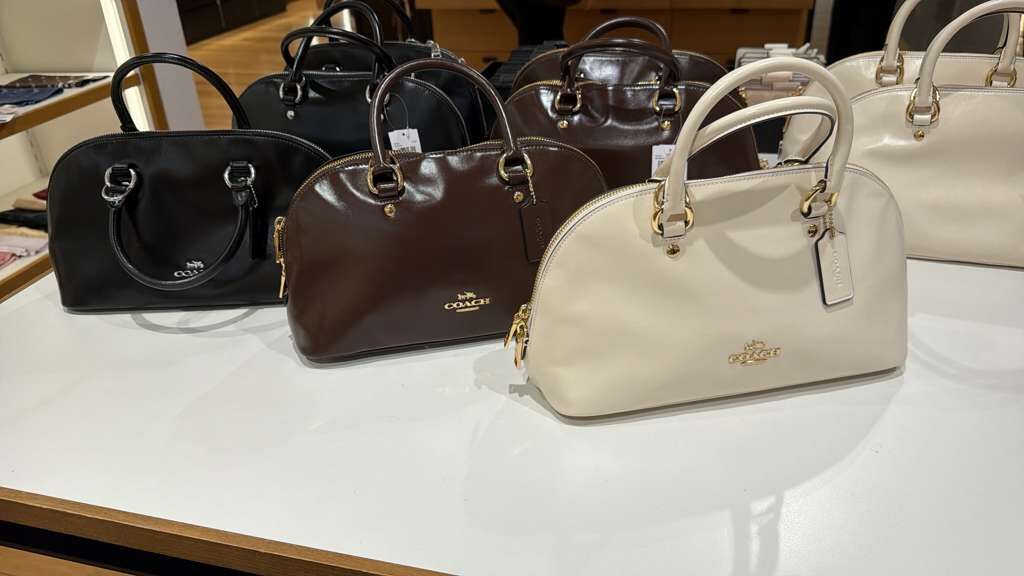 YP039 Coach 馬車logo 貝殼包 35x17cm