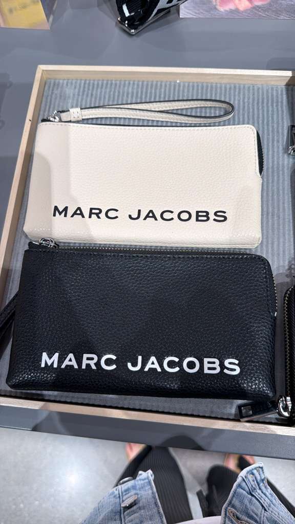 YP035 Marc Jacobs 皮革手拿包 19x10cm