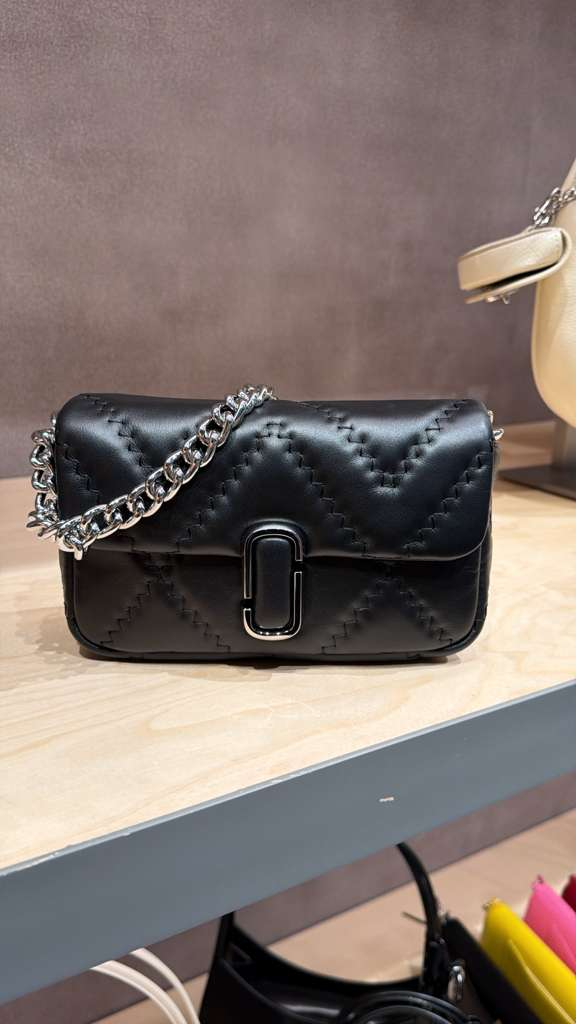 YP025 Marc Jacobs 菱格銀鏈條單肩包 19x12cm