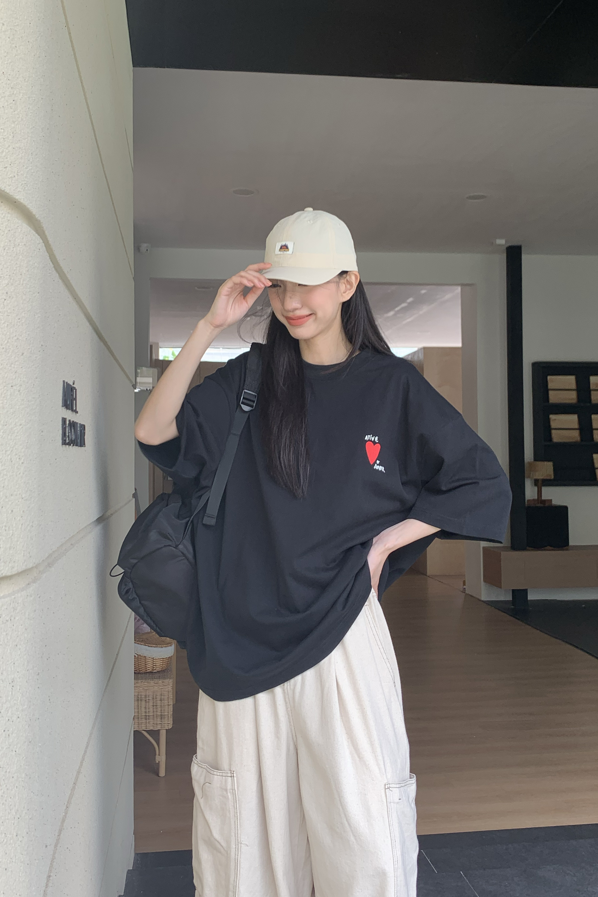 Vibrant｜愛心之語刺繡短t 2色