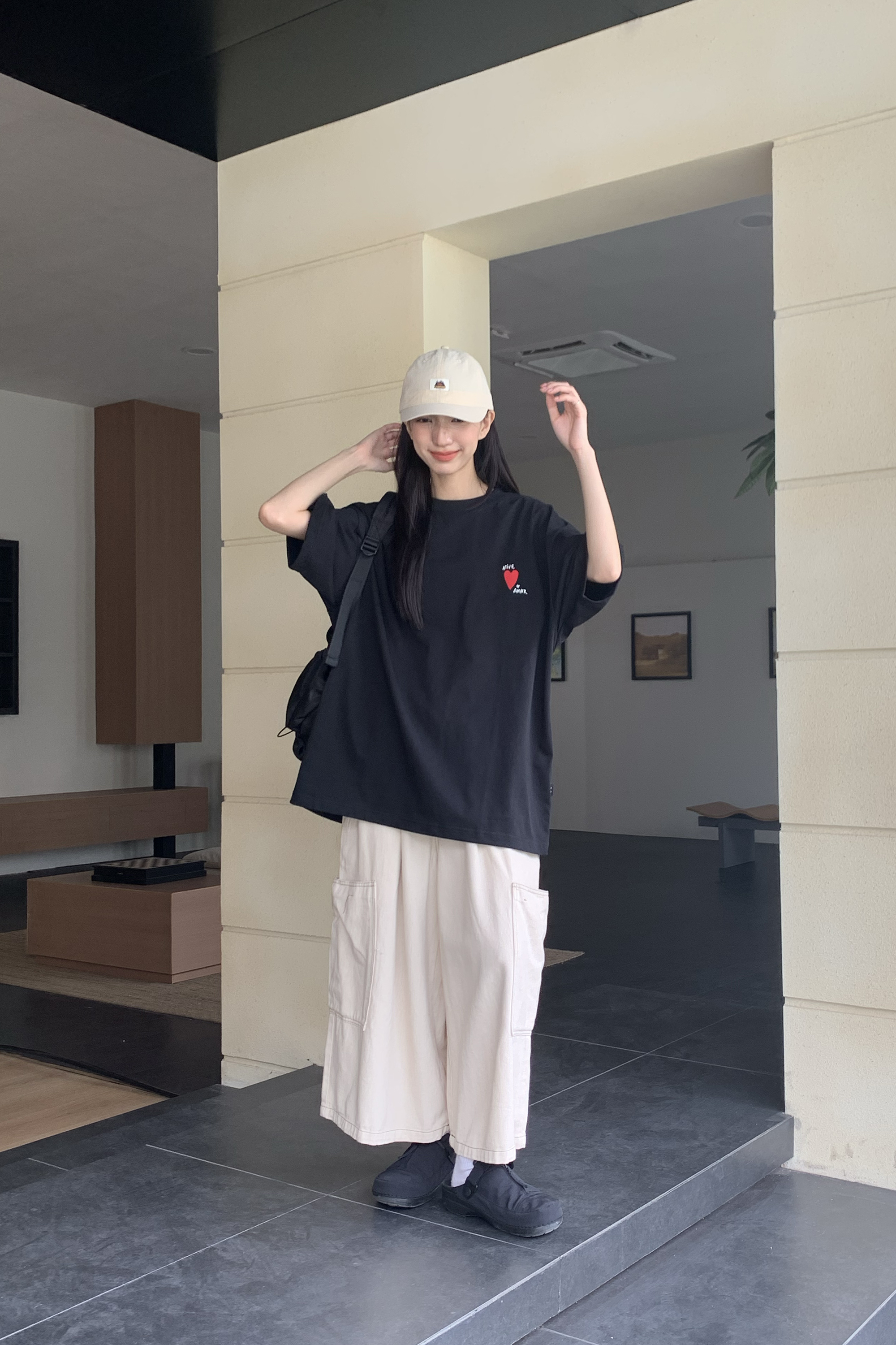 Vibrant｜愛心之語刺繡短t 2色