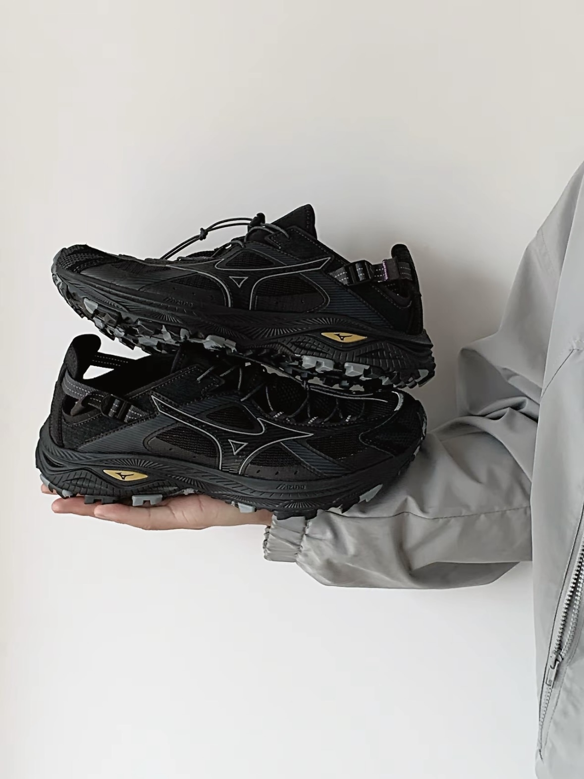 <雨季救星> MIZUNO RACER TRAIL SE V2 溯溪涼鞋 岩石黑 男女鞋