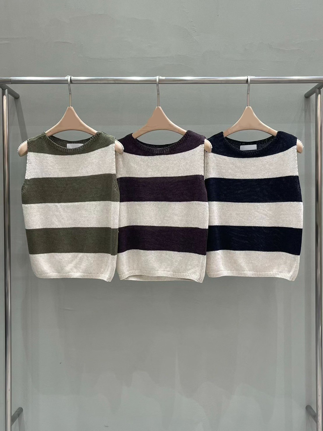 配色寬橫條紋圓領針織背心上衣 / 3色