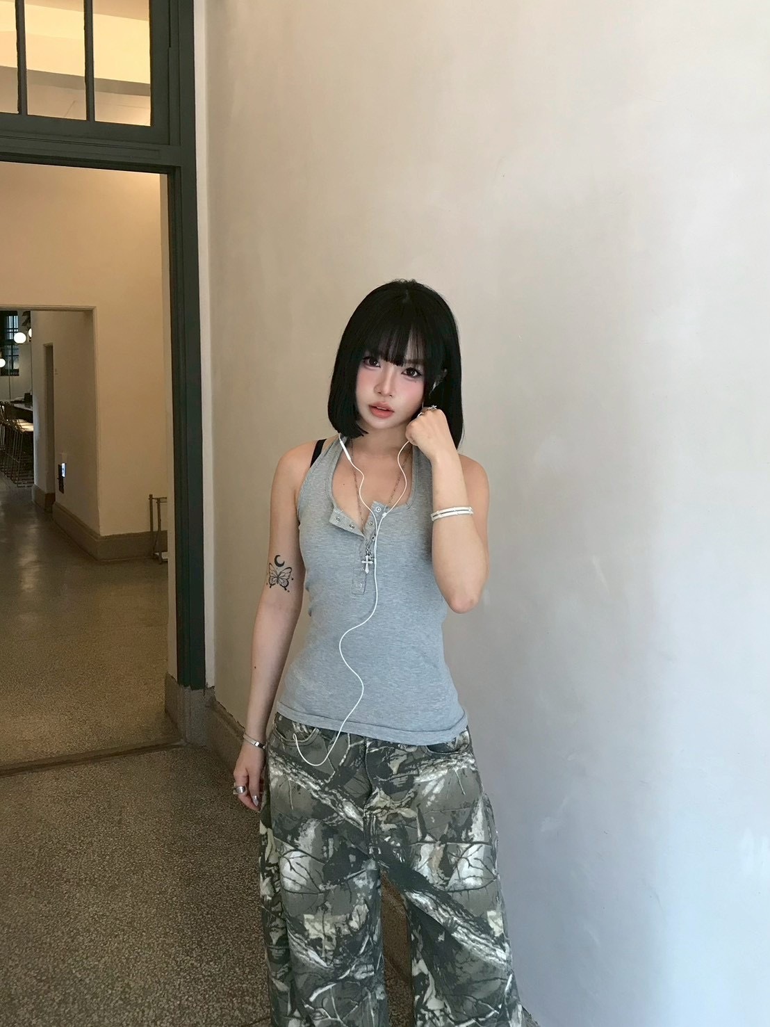 日常但心機 半開領掛脖修身背心 2colors