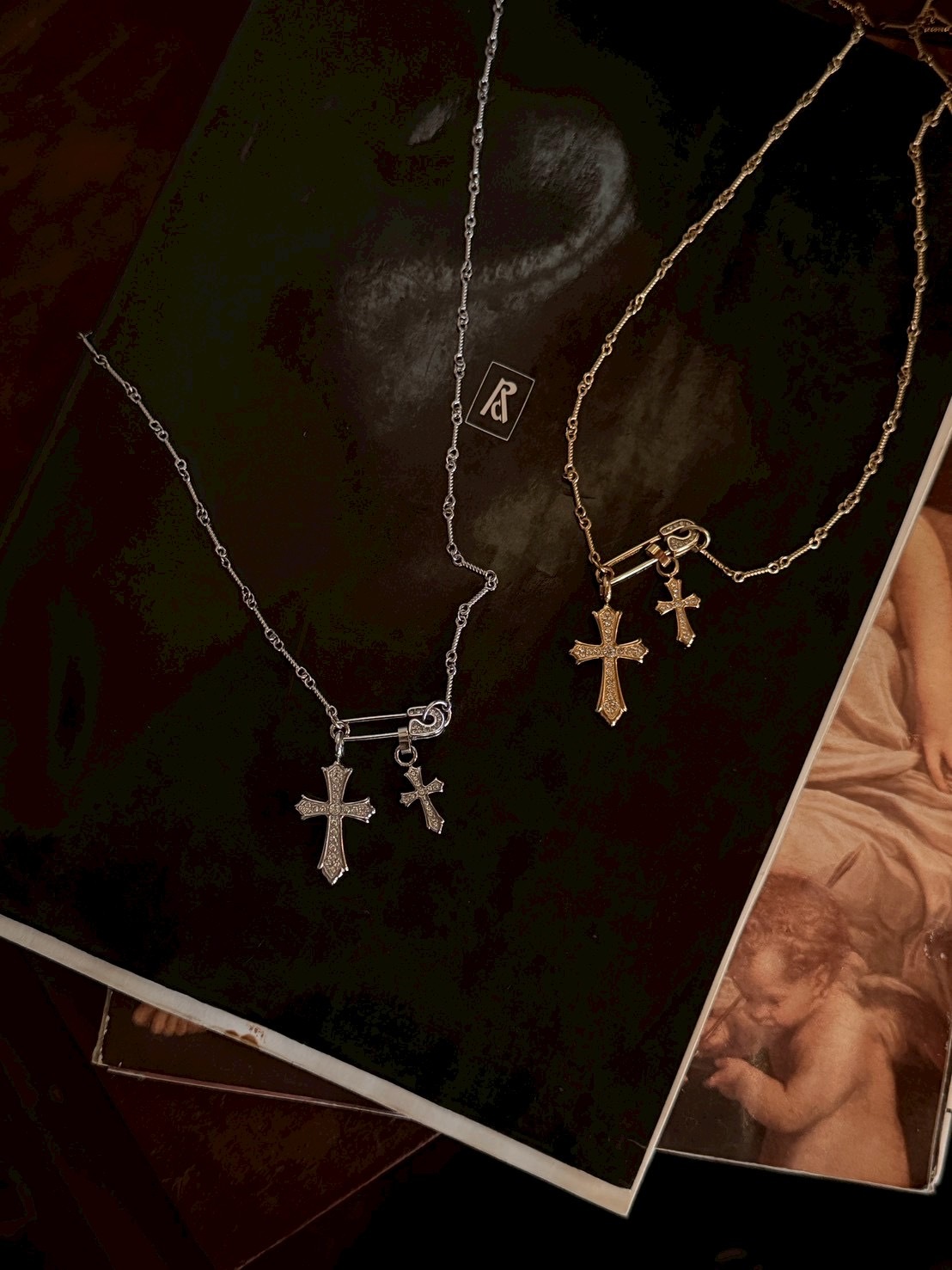 一見鍾情📎 十字迴紋針長鏈 2colors