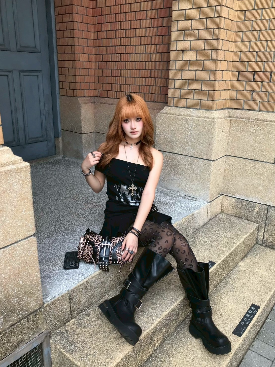 黑翼天使 不規則一字領上衣