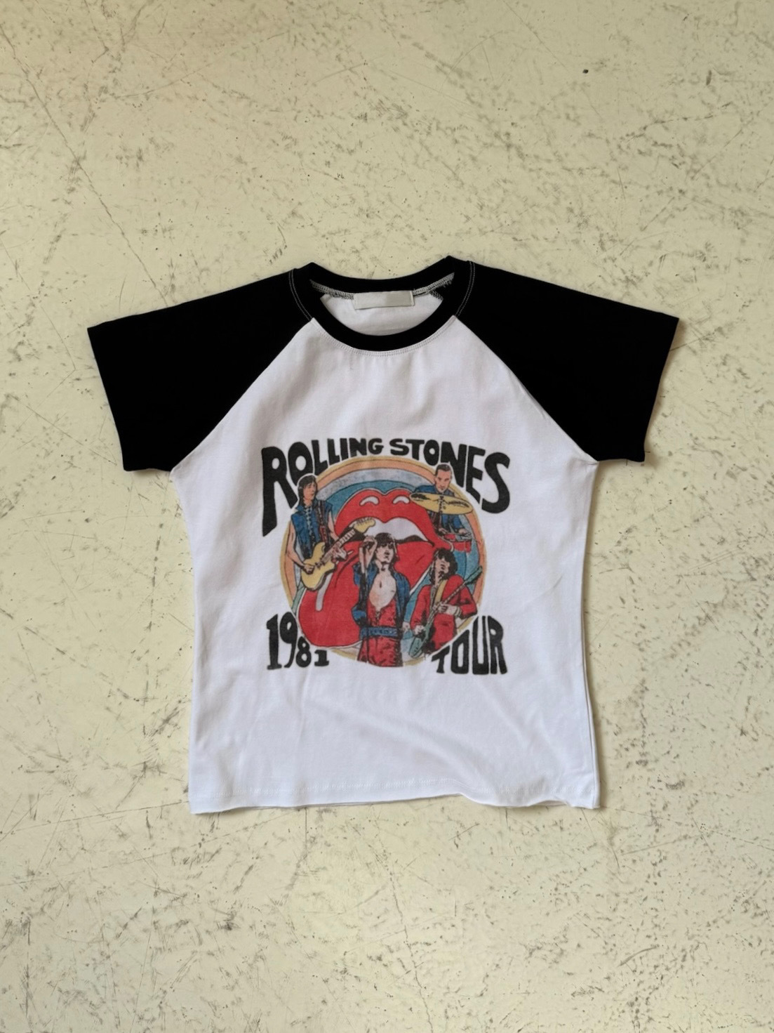 [現貨]  AK24// ROLLING STONES 拼接落肩短袖上衣