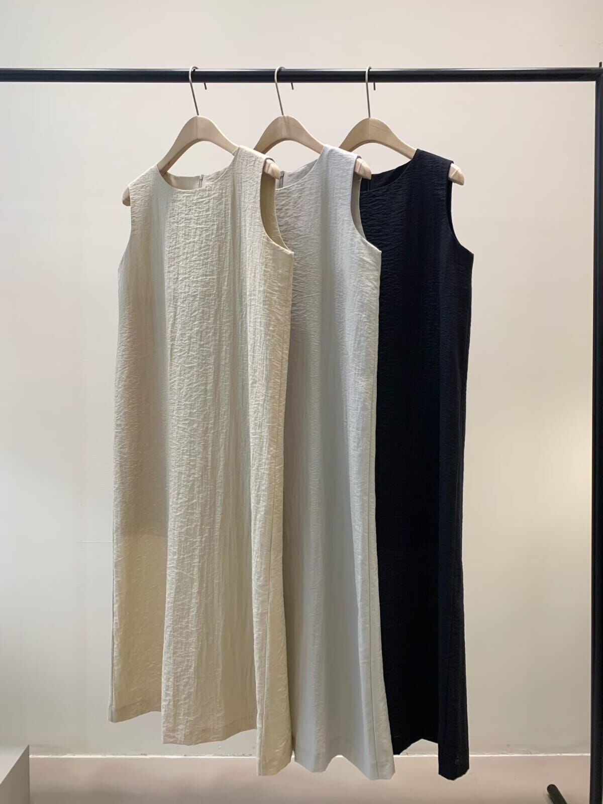 KN6104 抓鄒圓領長裙