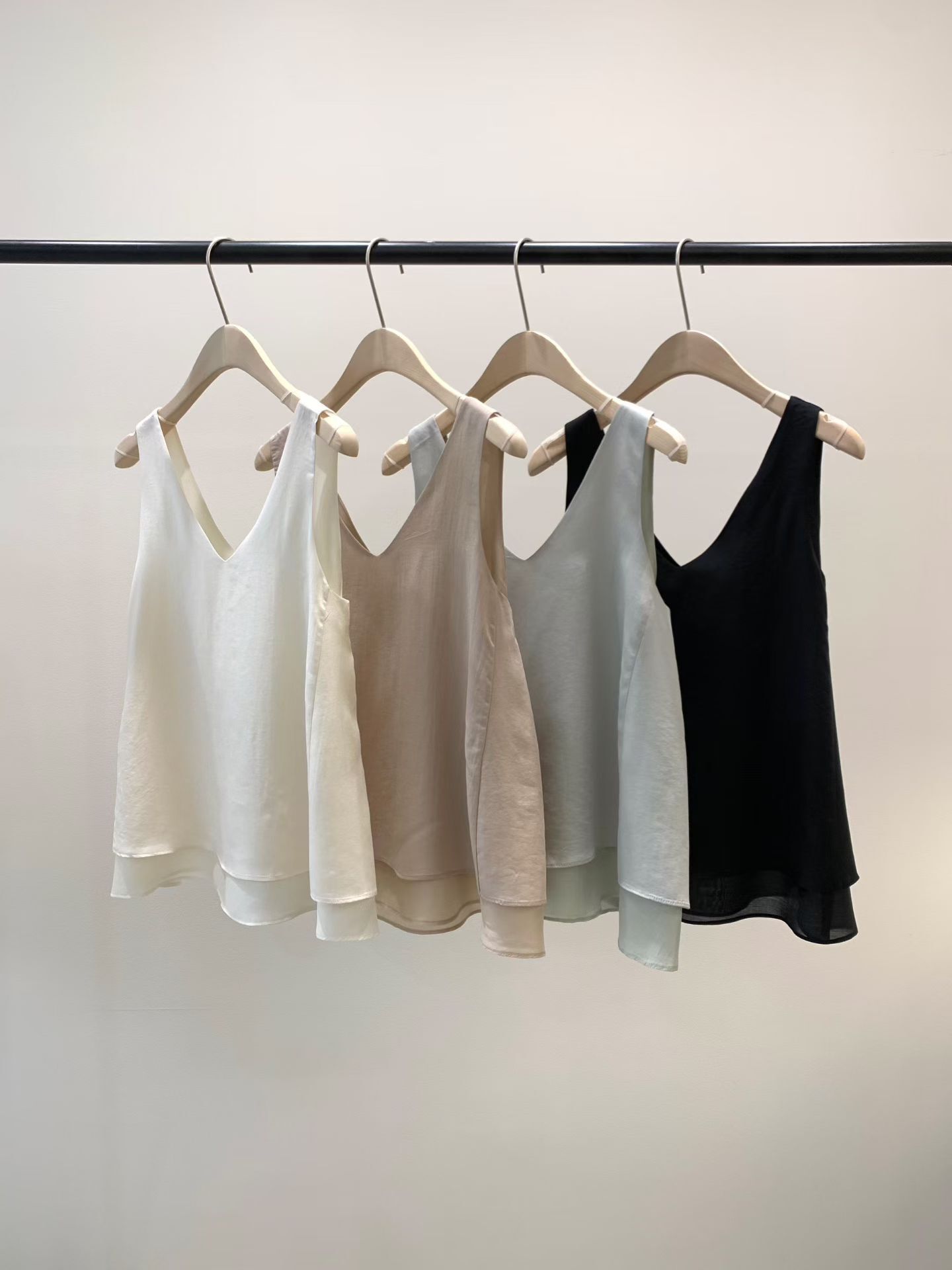 KN6108 高質量V領層次下擺背心