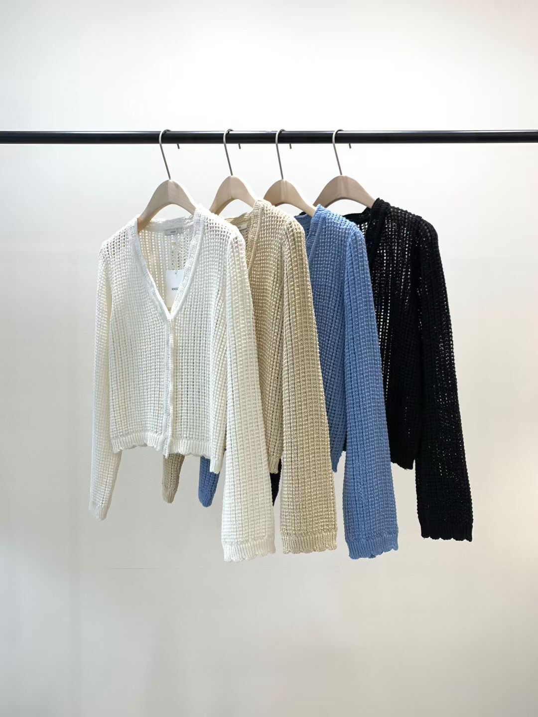 KN6115 針織排紐外套