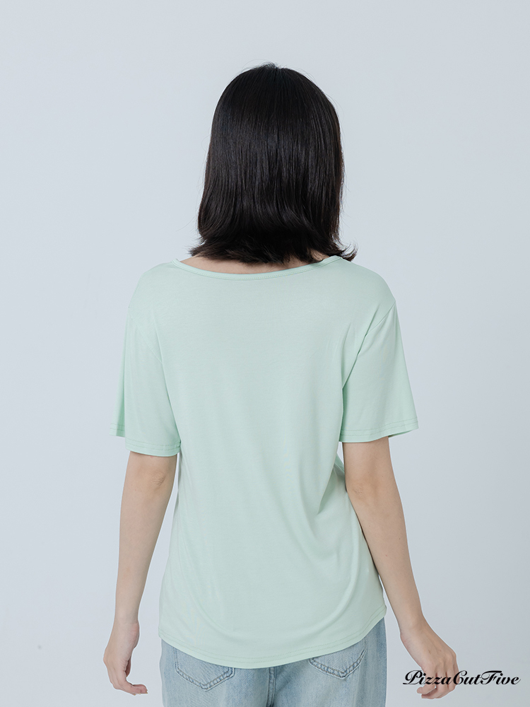 [兩件999]涼感素色V領短袖上衣 PizzaCutFive PCF262404034