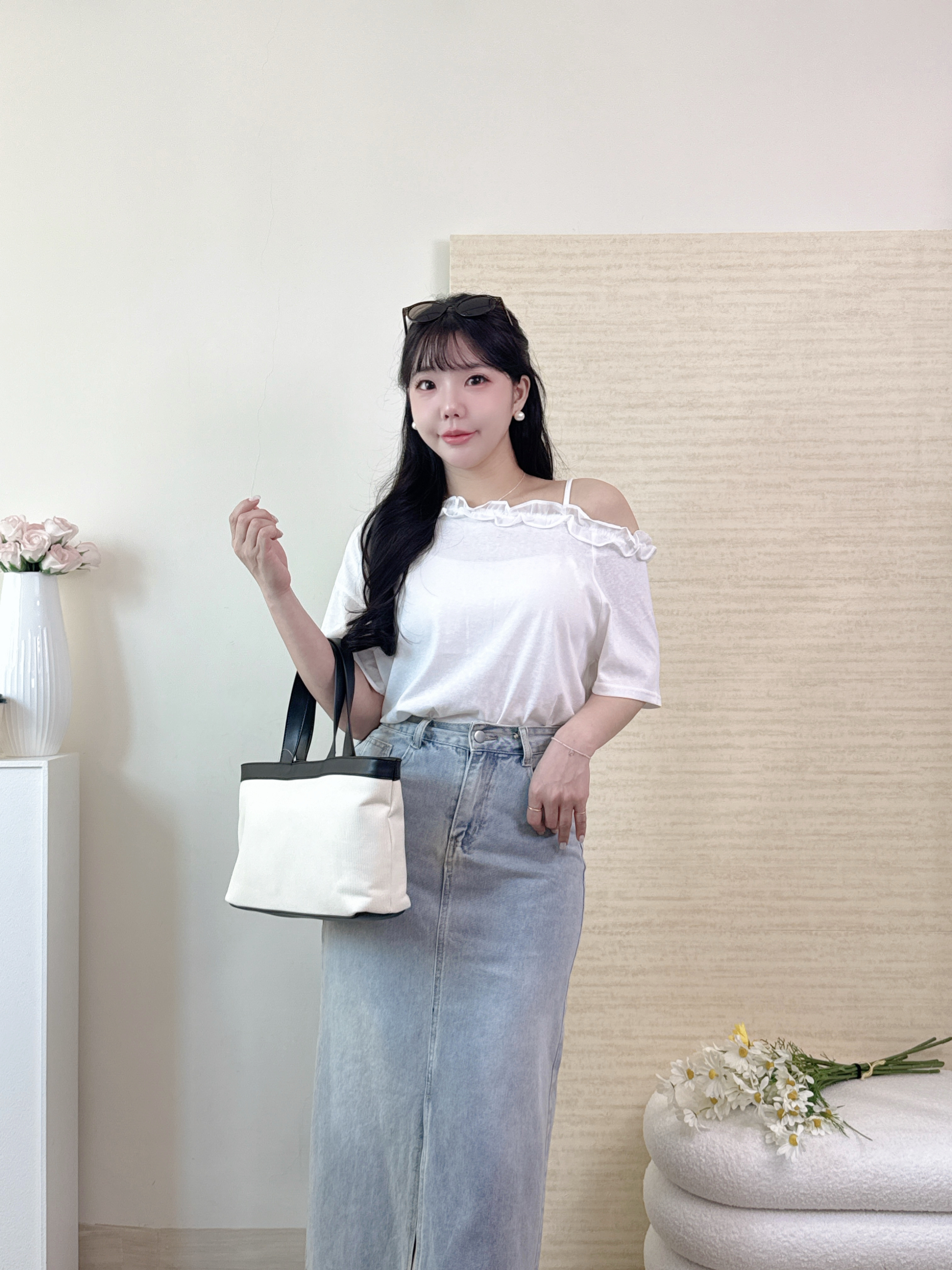 露肩花邊氣質短棉T 2 色