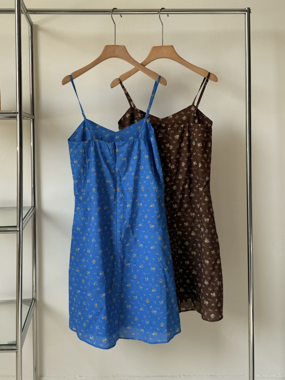 [現貨] AK16// 夏日復古畫報 碎花細肩洋裝