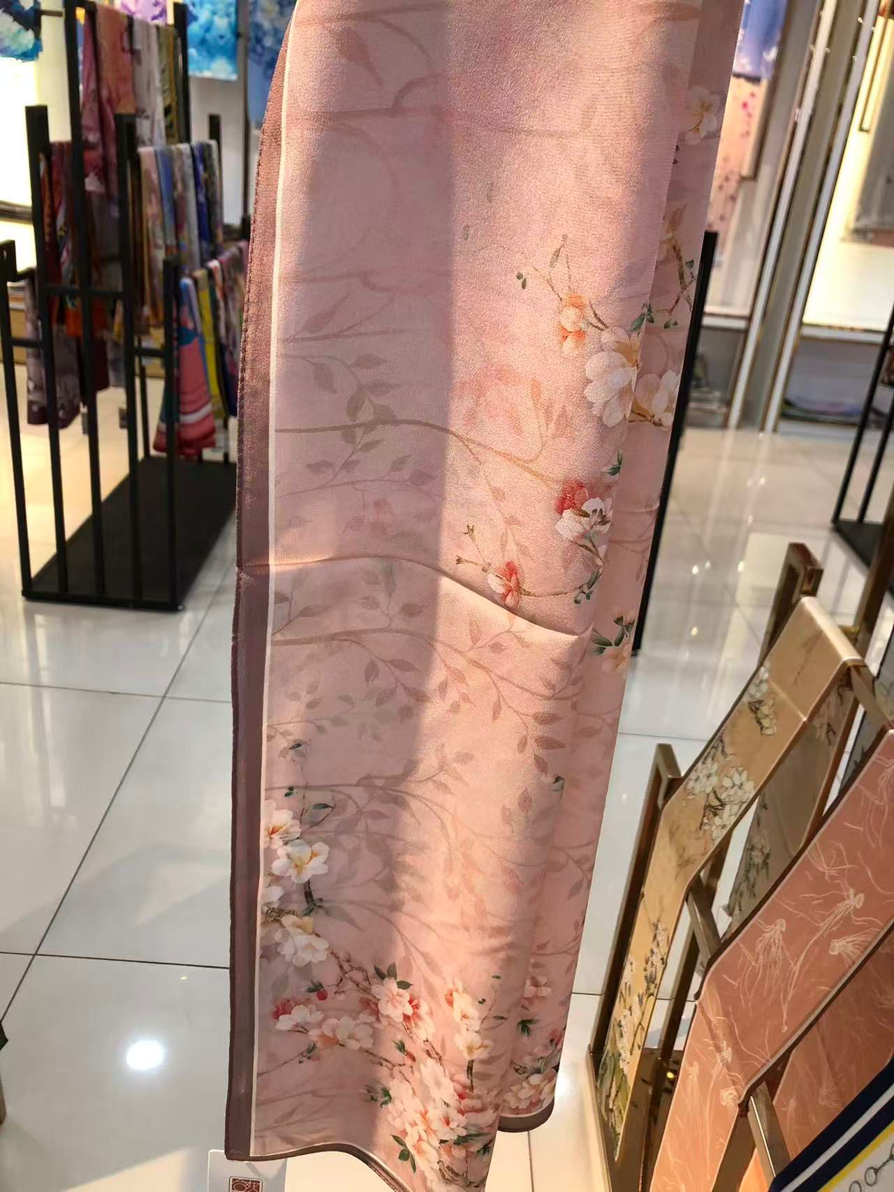 0422sz18-SZHK-QUILT-100%桑蠶絲 長絲巾 36cm x 150cm "$168/1條 $299/2條以上"（數量有限先到先得）(J1-J5)