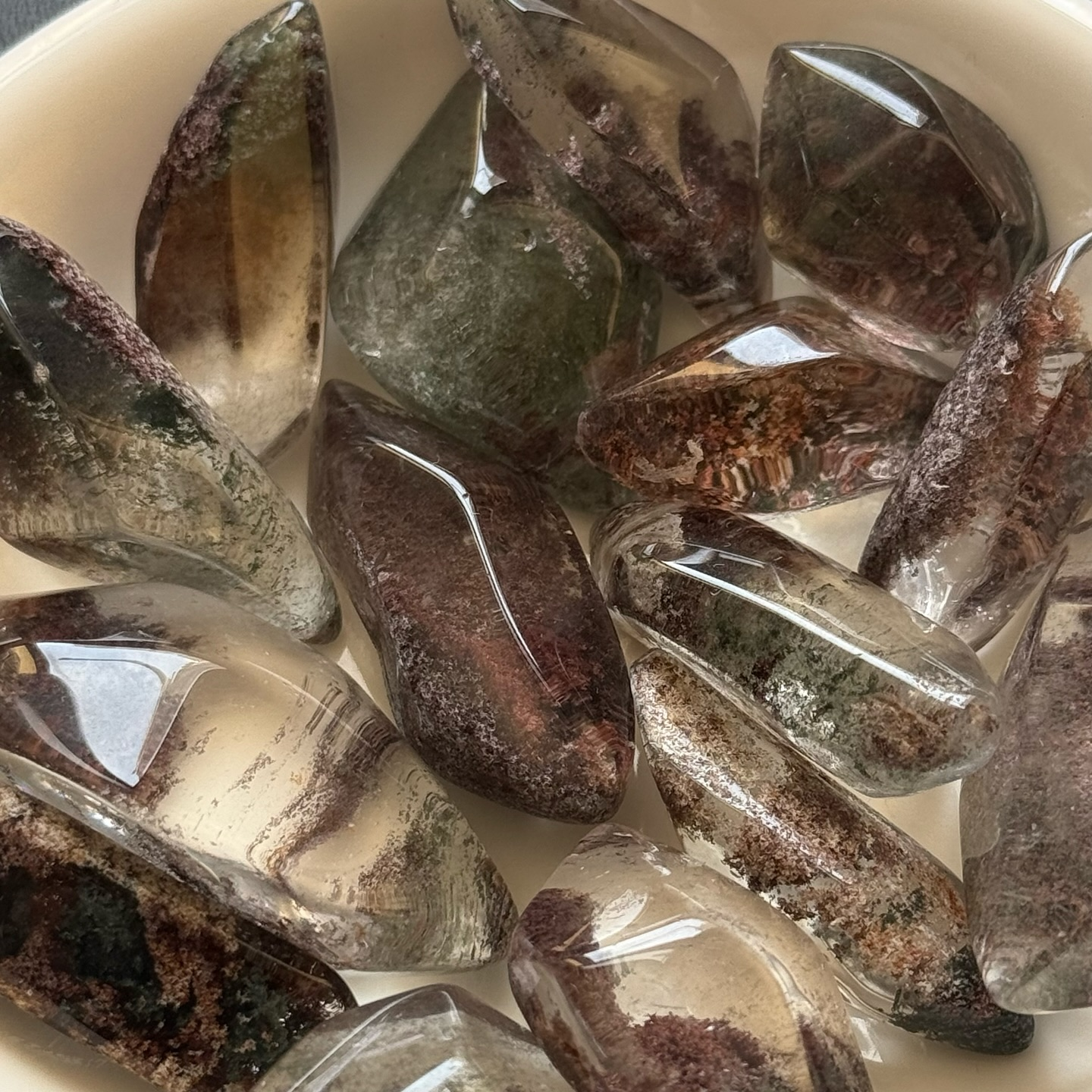 [原石] 幽靈水晶 水晶滾石