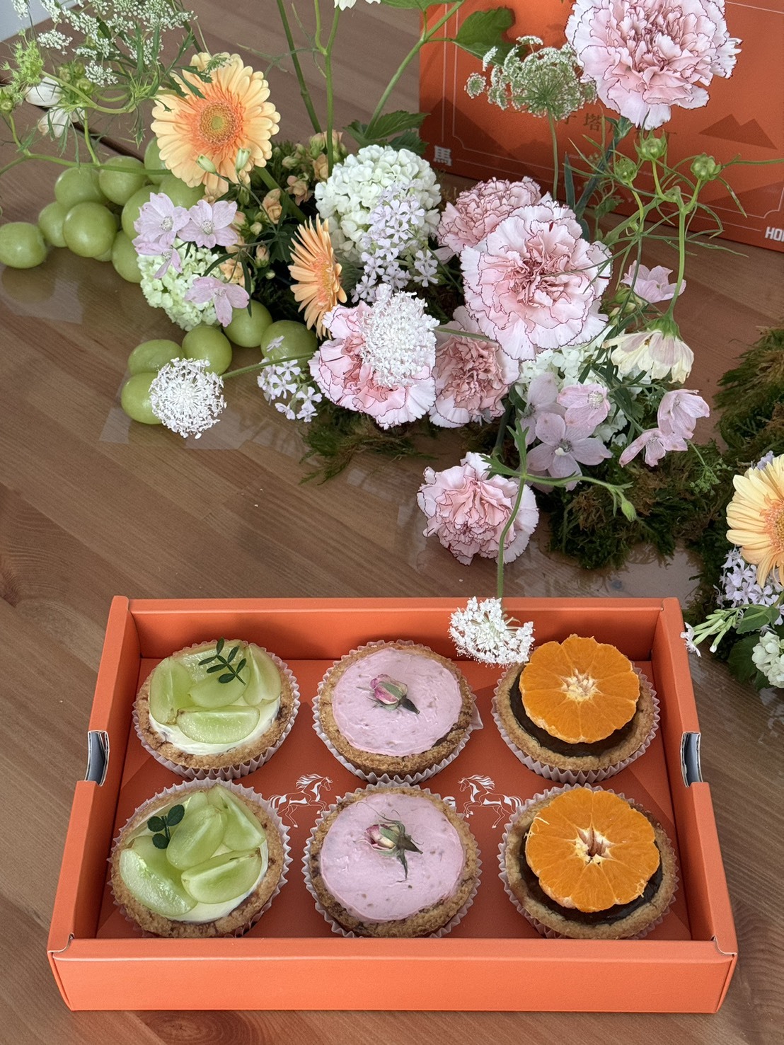 5/7(四)水果禮盒(綠葡萄乳酪*2玫瑰覆盆子乳酪*2伯爵砂糖橘*2)