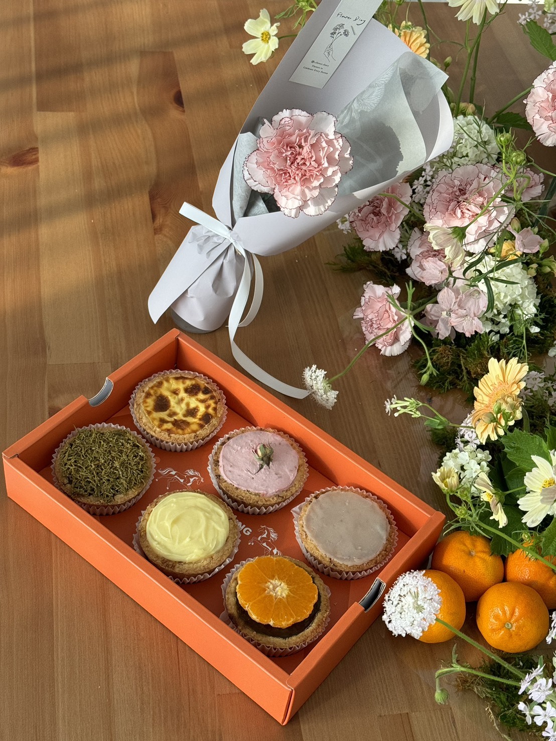 5/7(四)綜合禮盒(原味 檸檬 伯爵砂糖橘 杜拜巧克力 玫瑰覆盆子乳酪 芋泥)