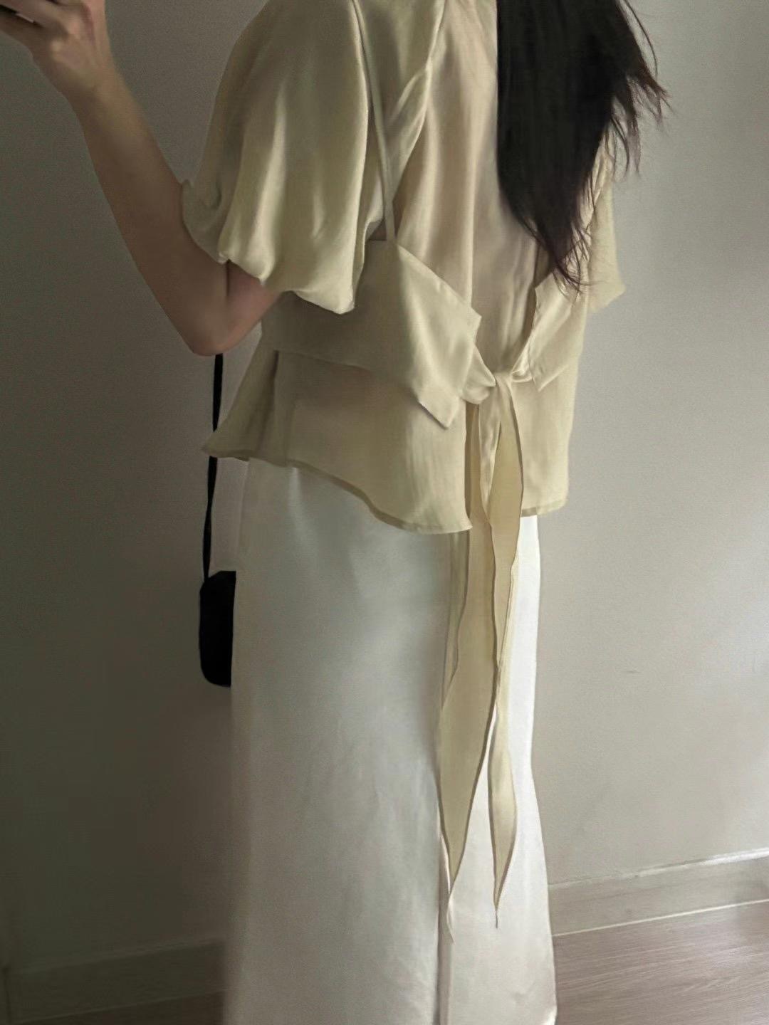 Apr6108設計師款 光澤超高級花苞袖上衣＋細肩帶小背心 set