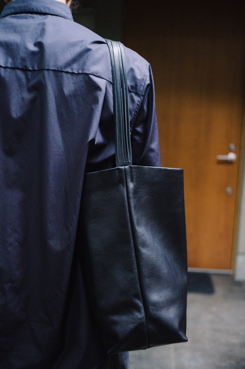 seya. SEYA X ISAAC REINA LEATHER HOBO - MEDIUM