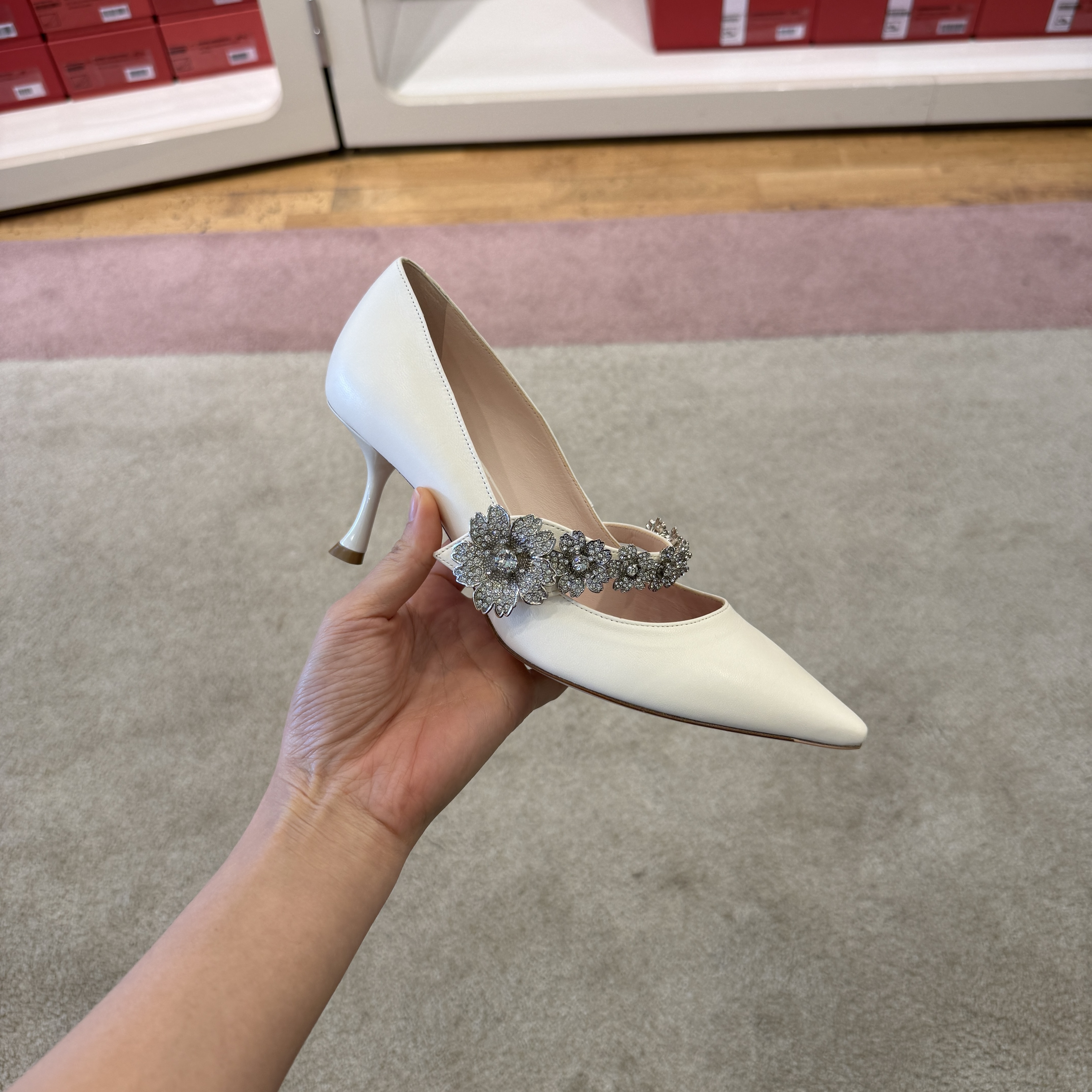 Roger Vivier RV flower strass sling heels white
