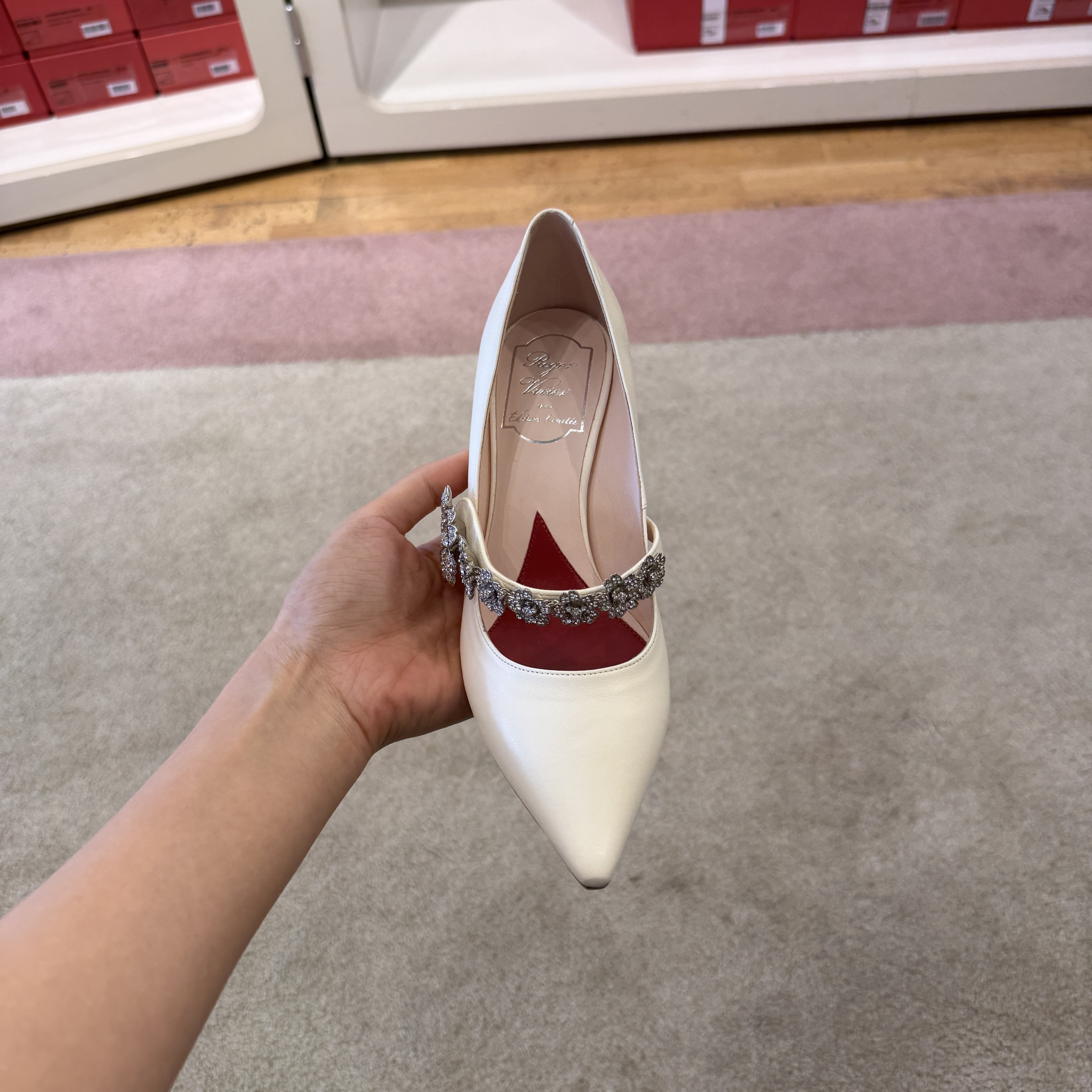 Roger Vivier RV flower strass sling heels white