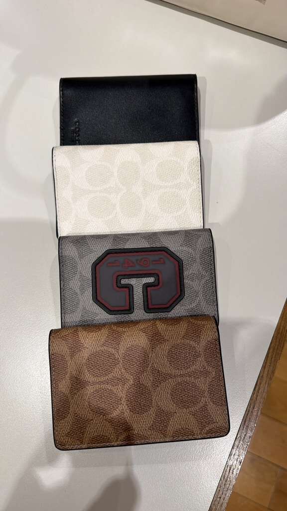 YP069 Coach 經典C字紋卡包