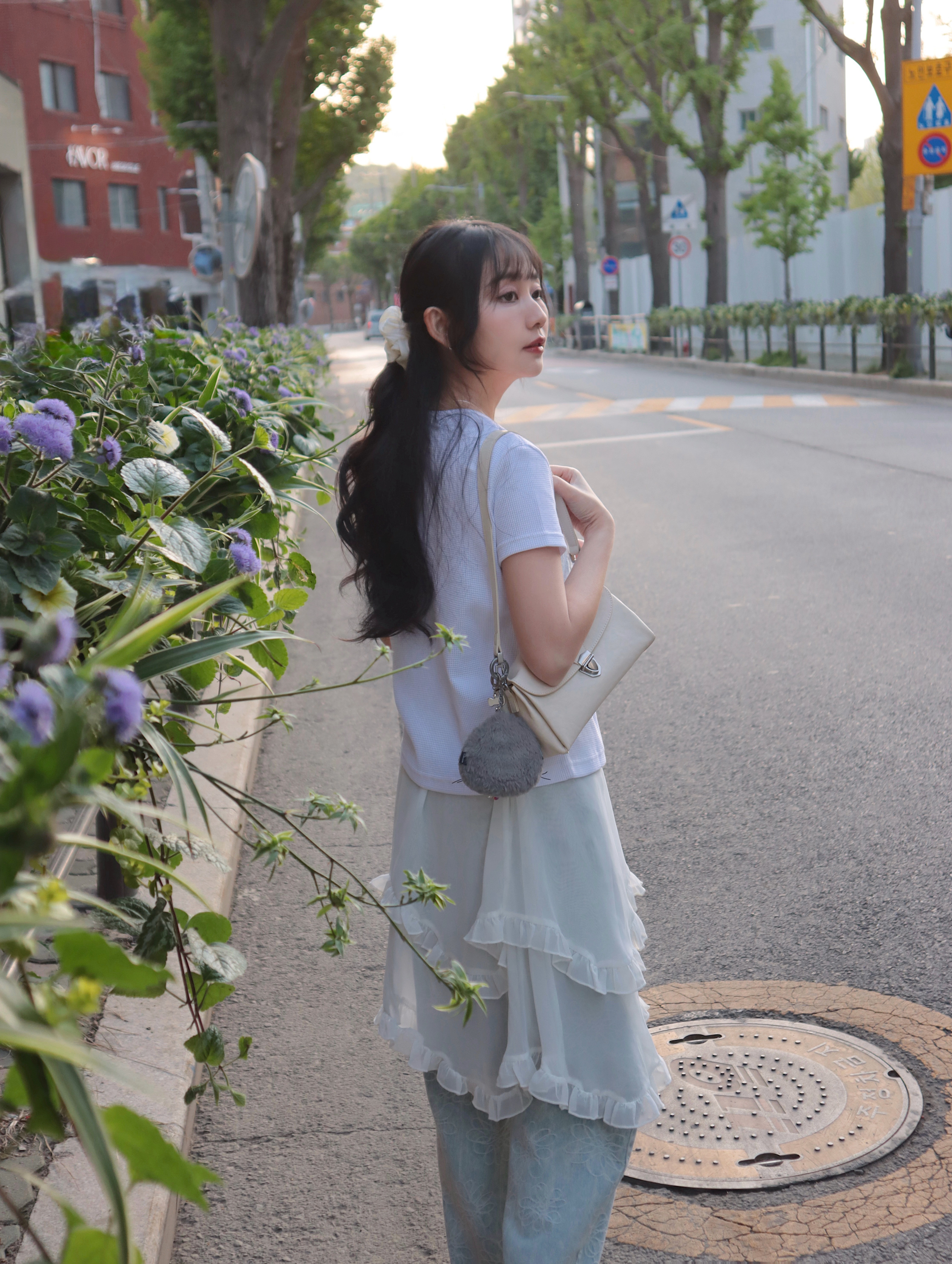 26C101荷葉不規則罩裙