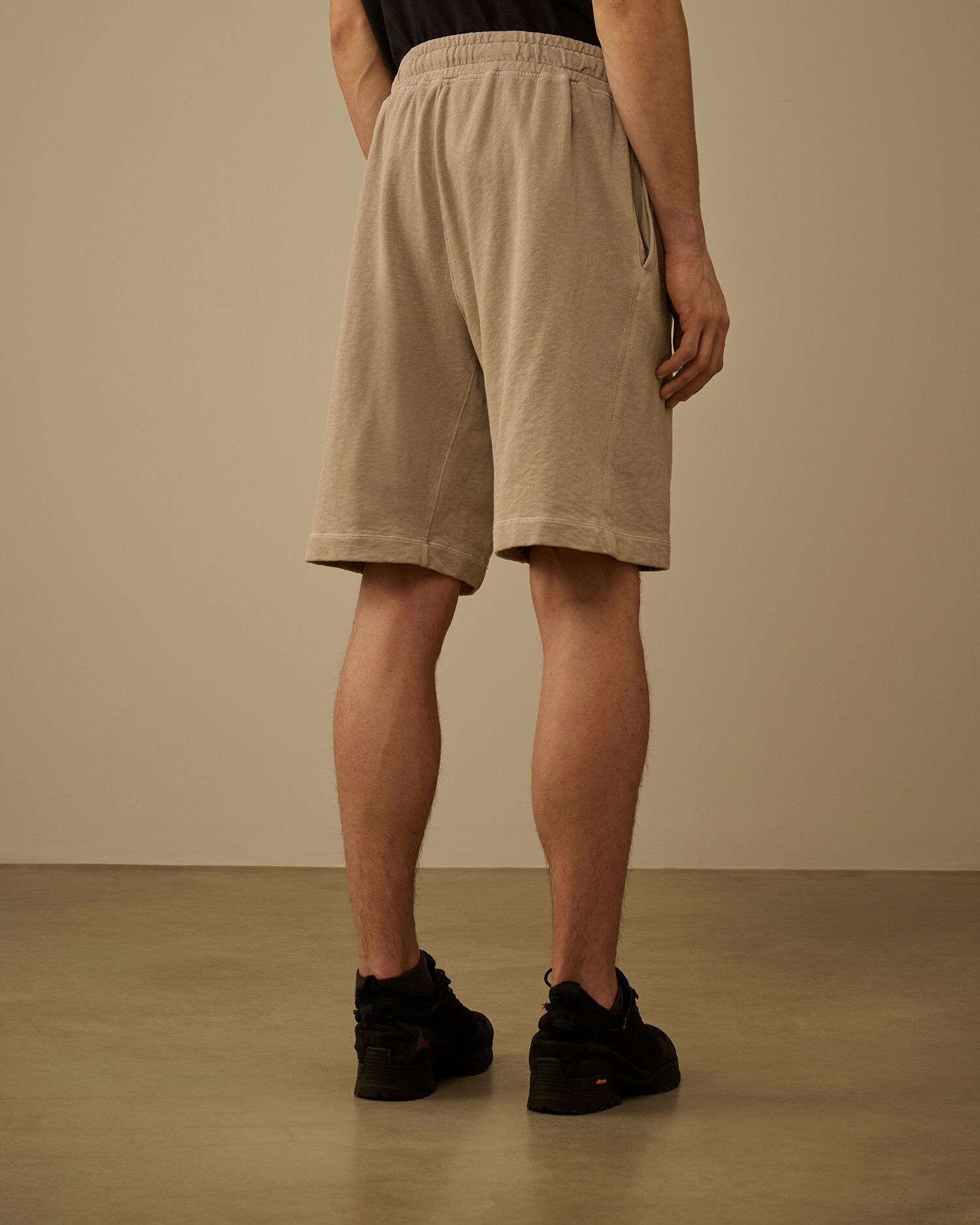 【代購】CP COMPANY Malfilè 刷毛鏡片棉短褲 休閒運動短褲