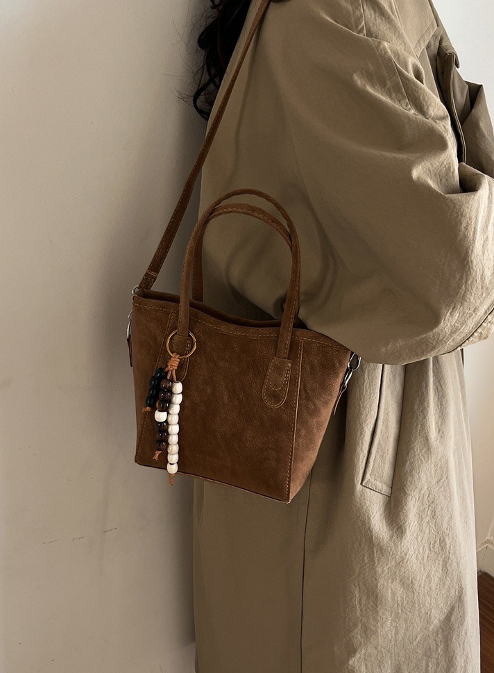 Versatile Vintage Crossbody Tote Bag