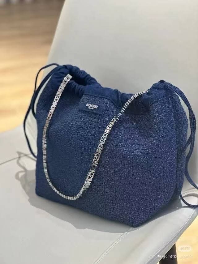 Moschino 深藍色 字母lettering shoulder tote