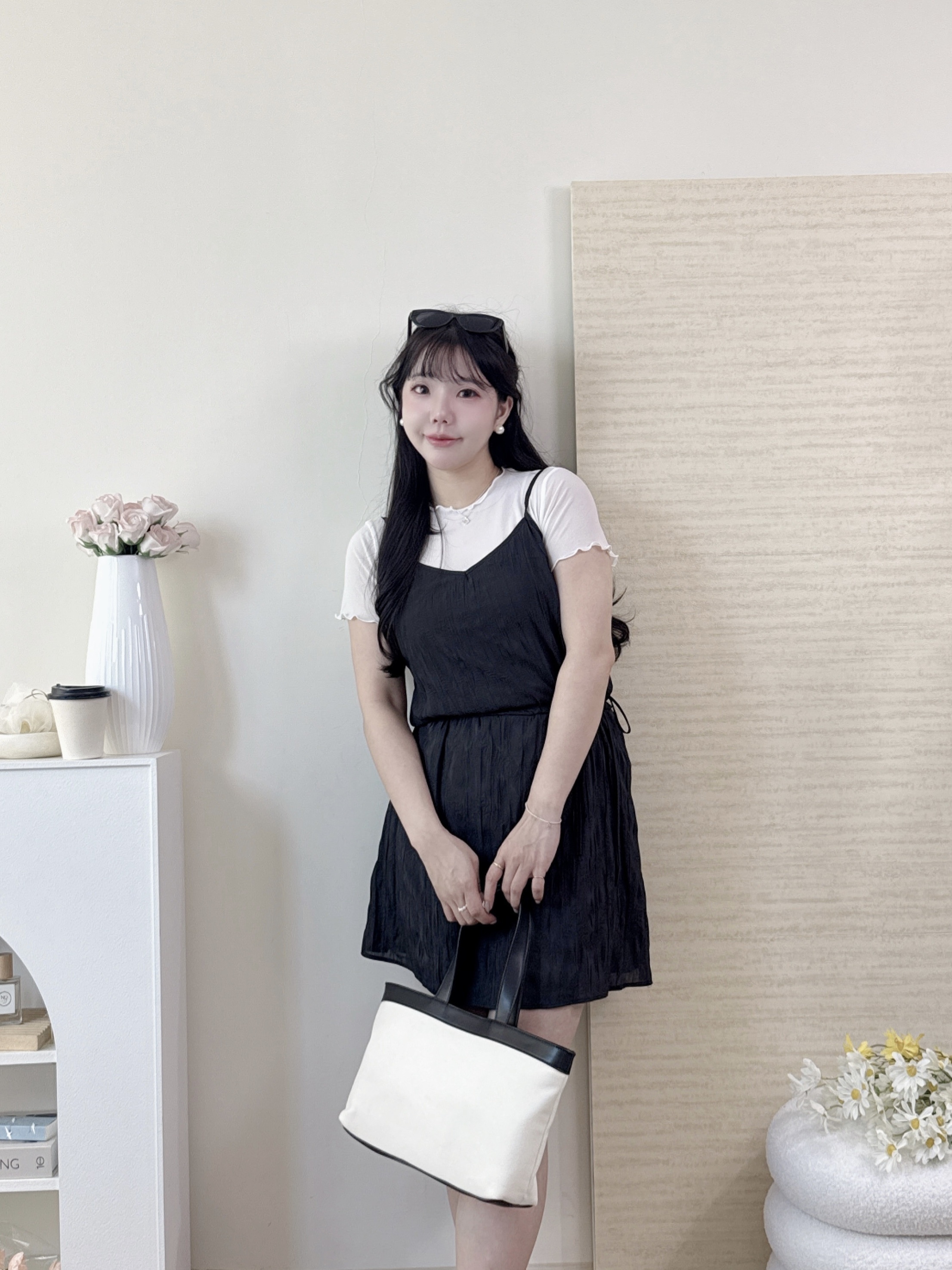 韓拍同款壓褶抽繩細肩短洋裝 2色