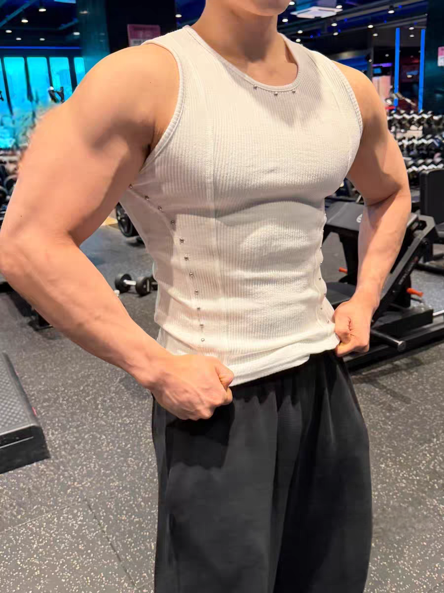 鉚釘切割羅紋背心