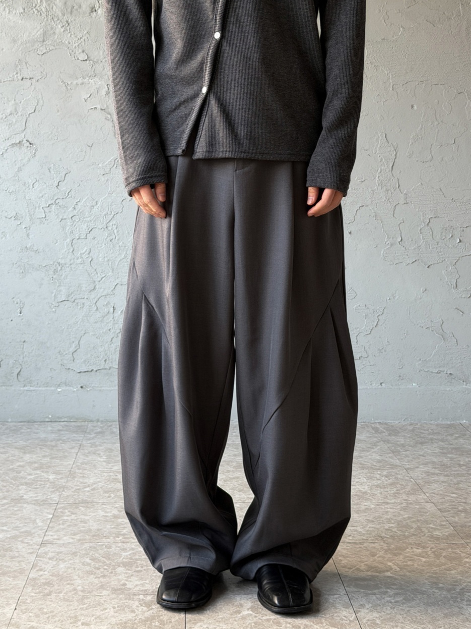 弧線捏折寬西裝褲