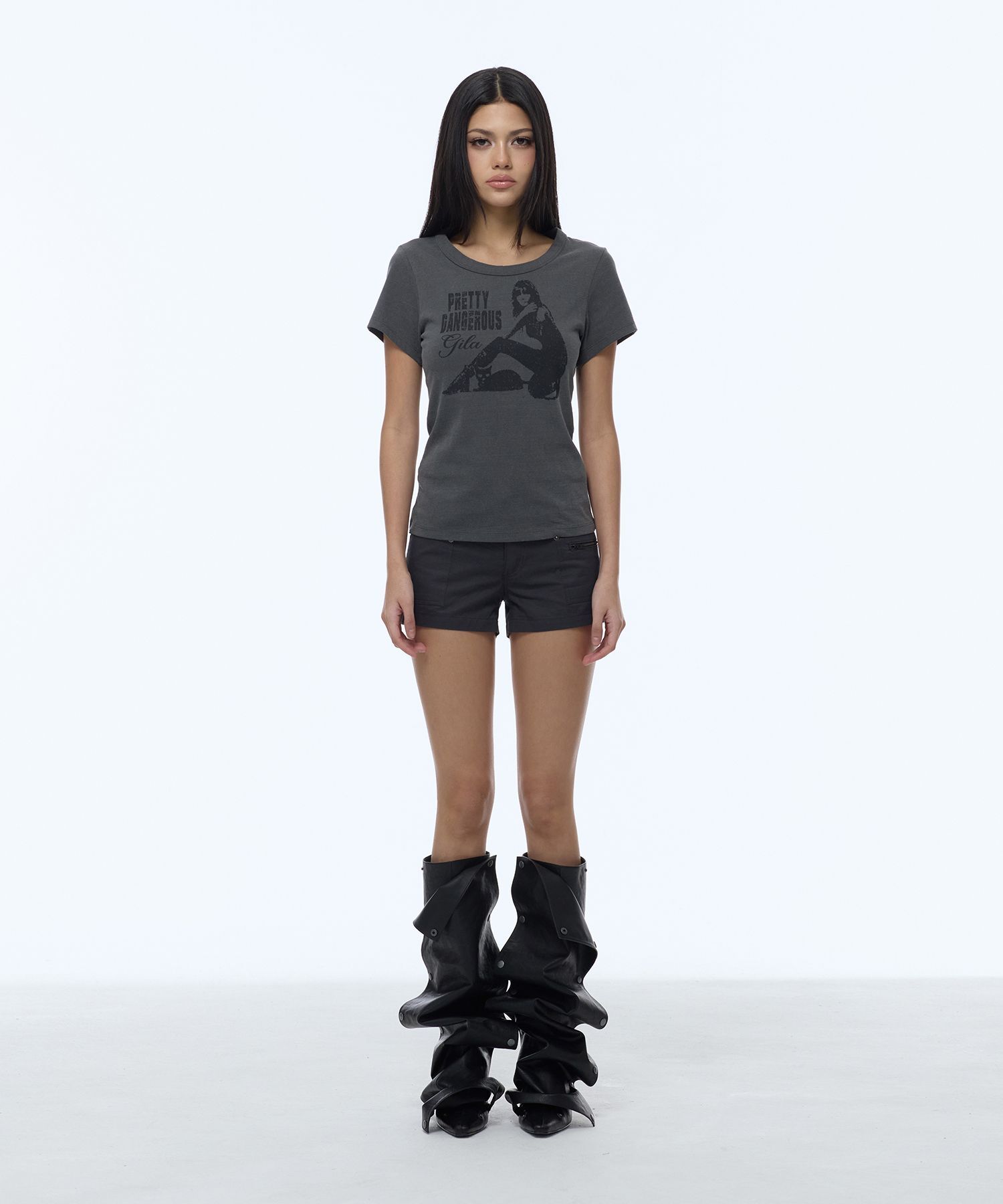 GILAARCHIVE Danger Girl 短版T恤 GL26SUTP21CH