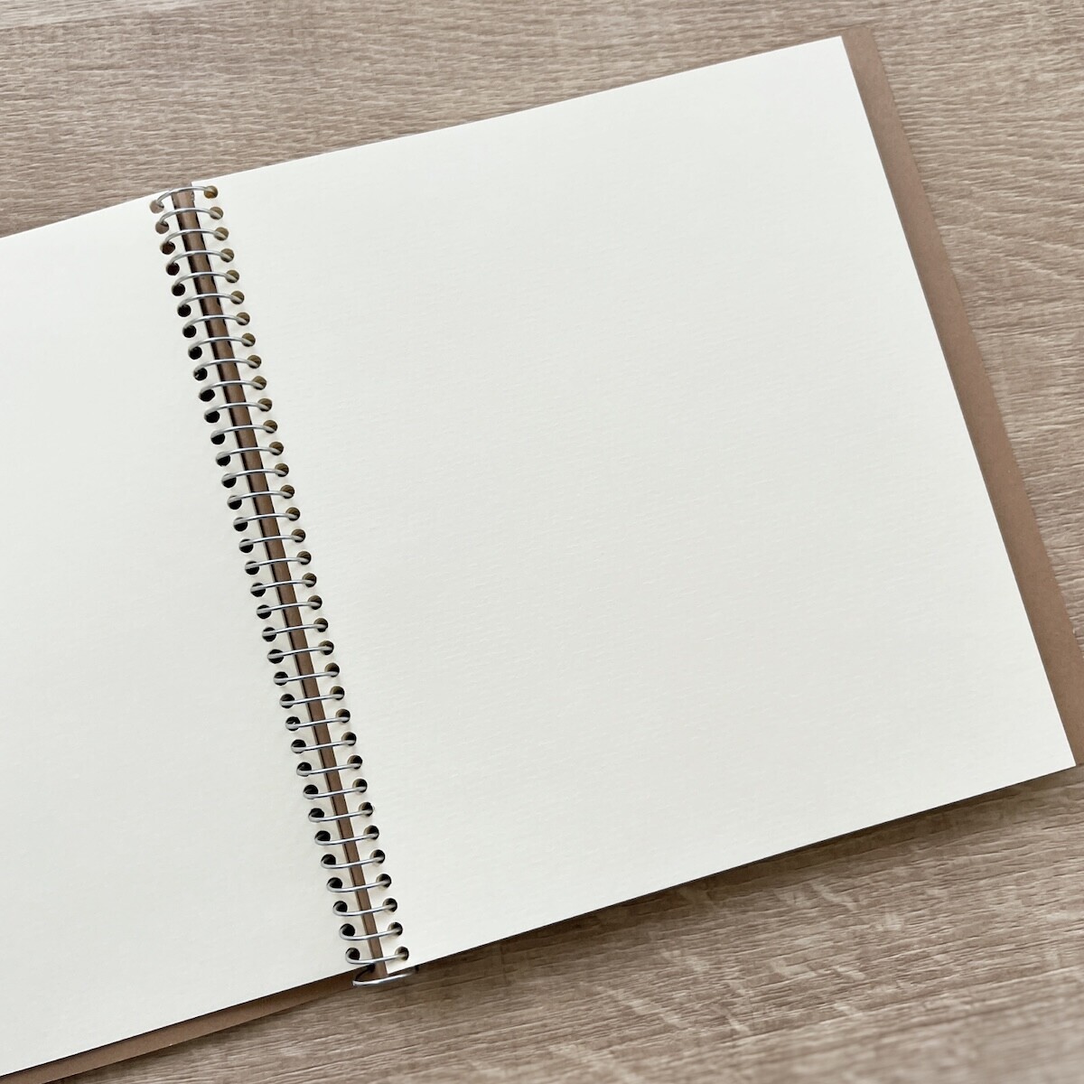 織毛球 線圈素描本 筆記本｜日本 倉橋伶衣