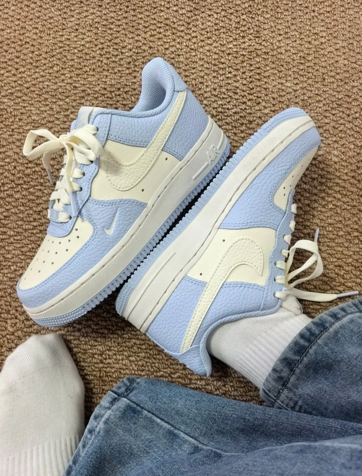 Nike Air Force 1 "Blue Beige" 小勾 奶油寶寶藍 質感 可愛 荔枝皮 拼接 IV3222400