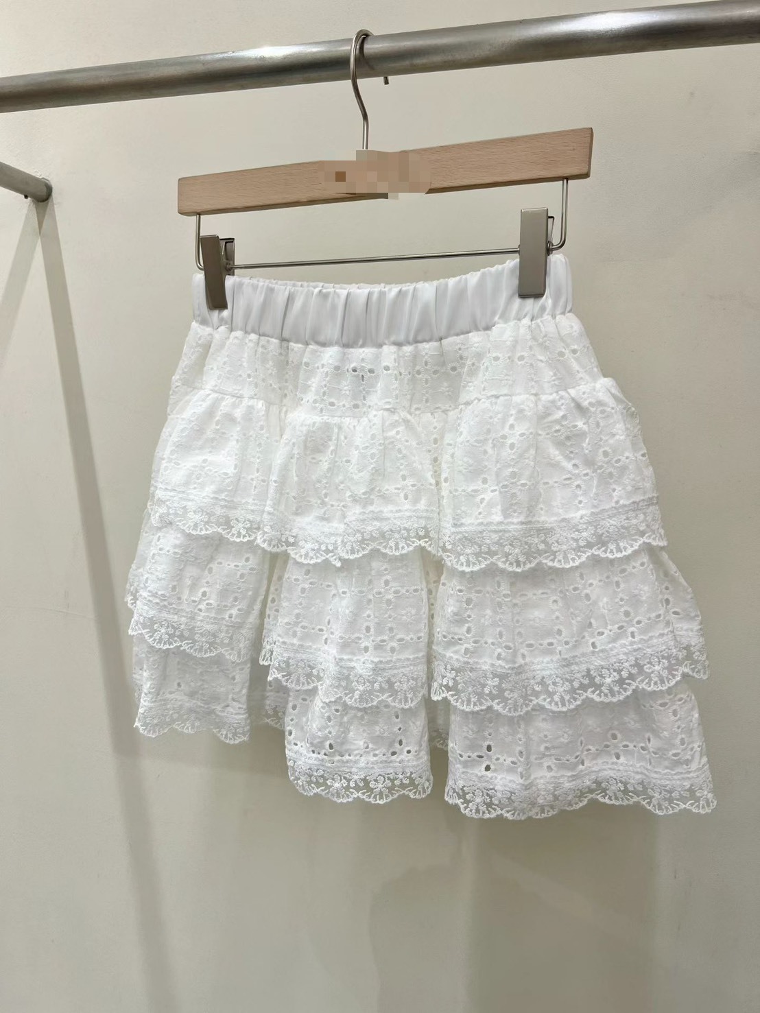 白色蛋糕內安全褲裙