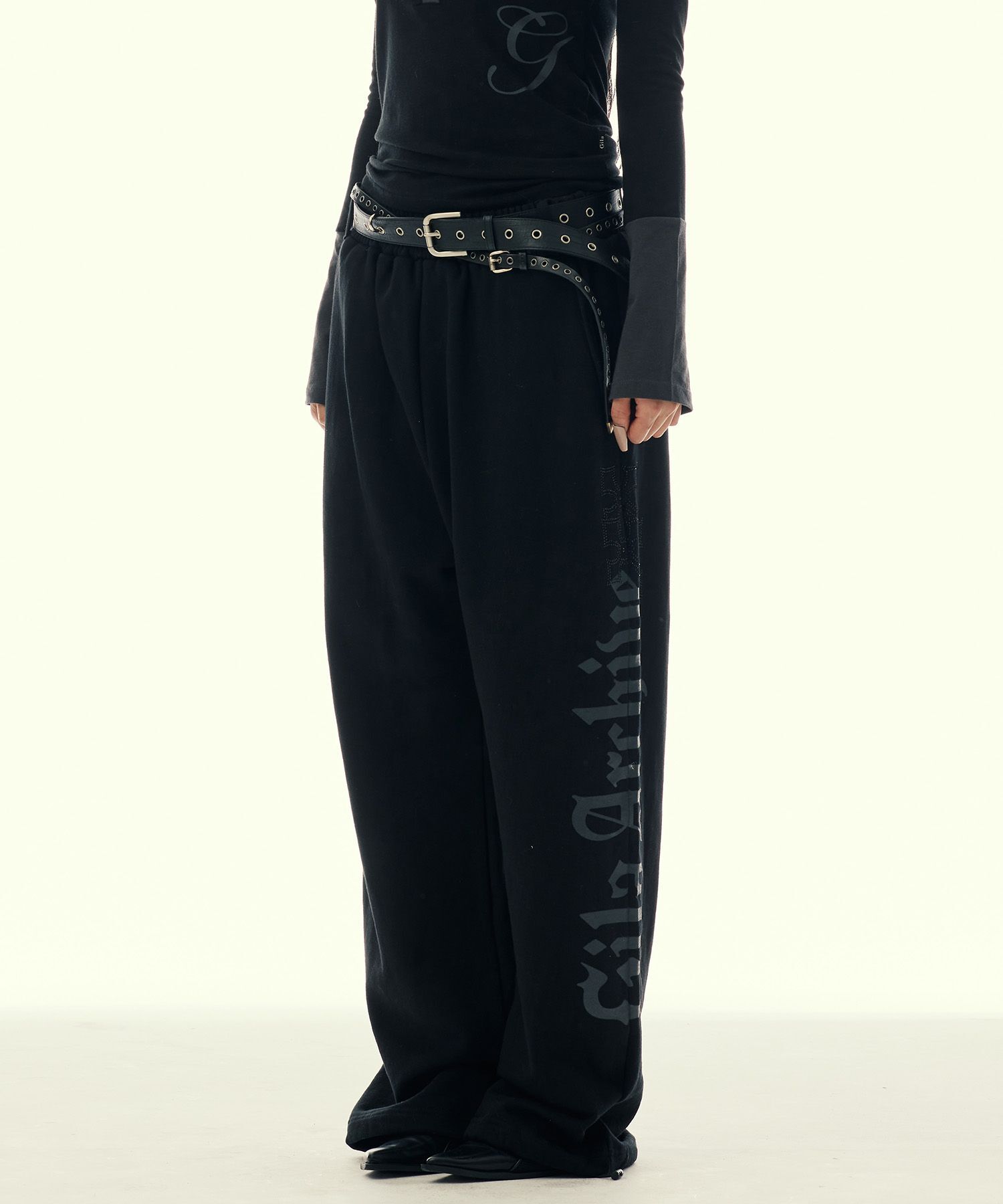 GILAARCHIVE 側邊十字Logo衛褲 GL25FABT03BK