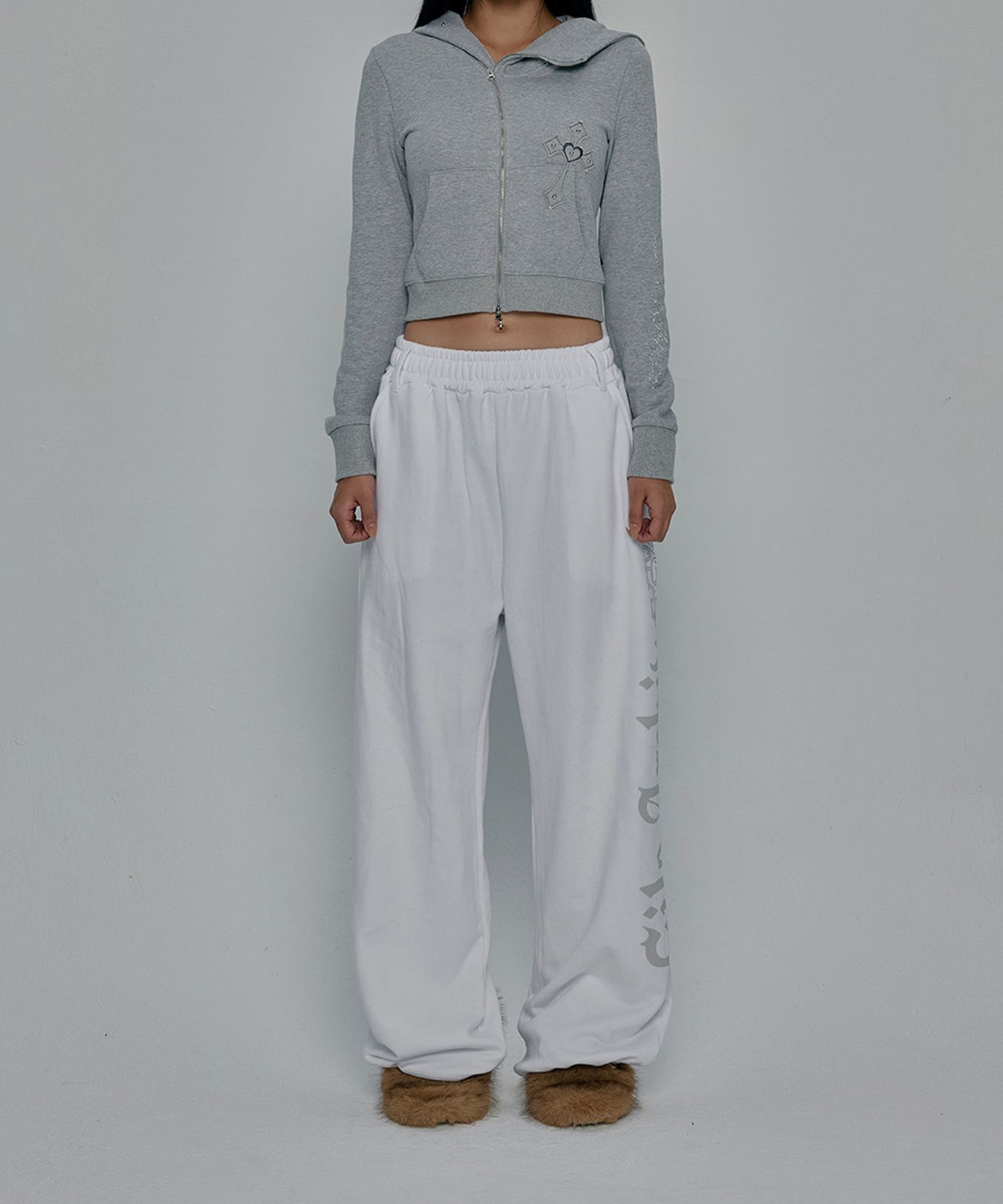 GILAARCHIVE 側邊十字 Logo 運動褲 GL25FABT03WH