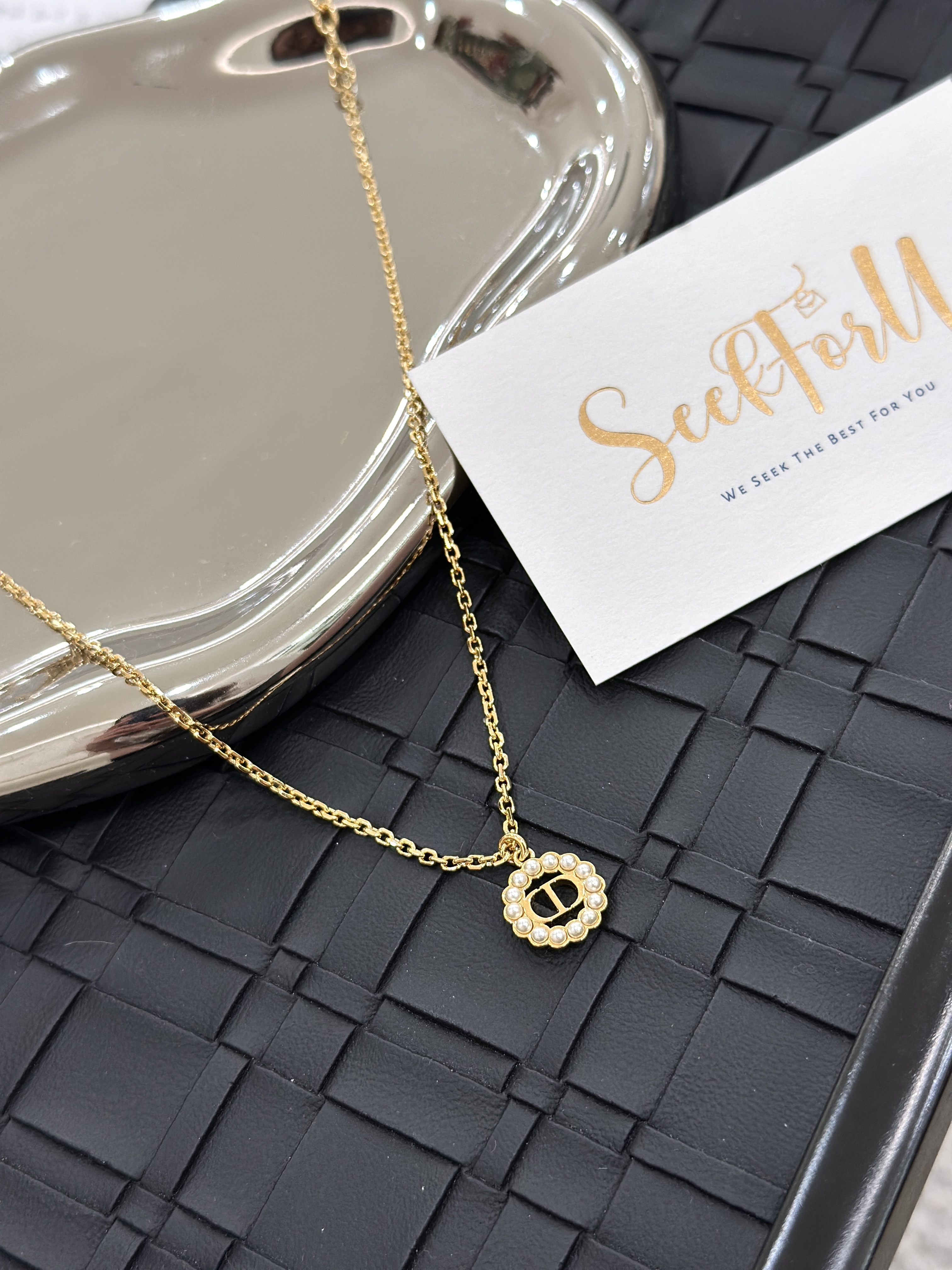 Petit CD Circle Necklace N3559