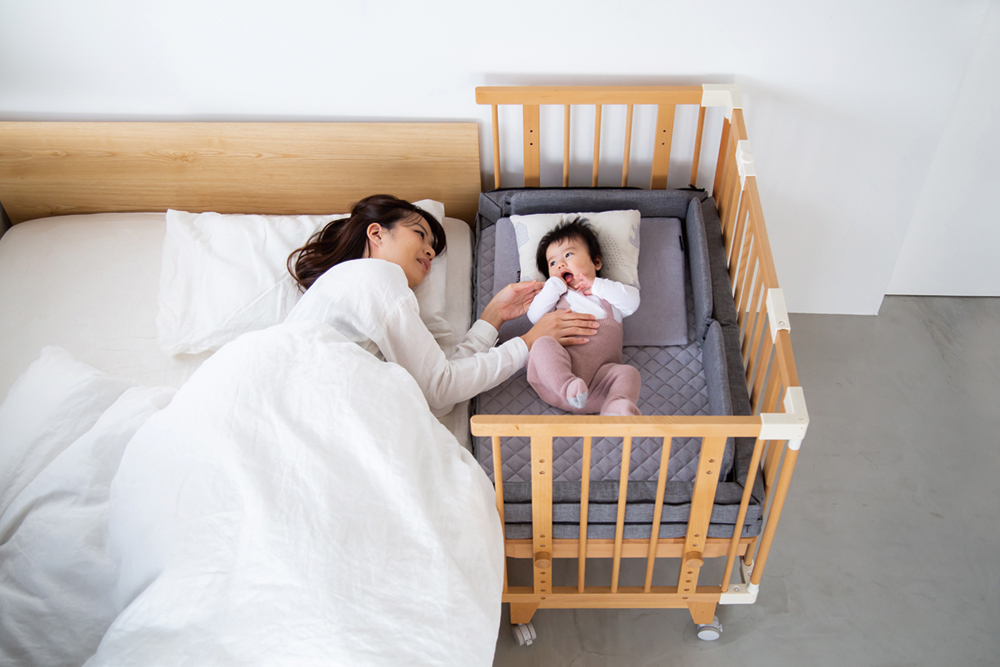 嬰兒床邊床推薦：從新生兒開始，一張能真正貼近爸媽的安心睡眠選擇