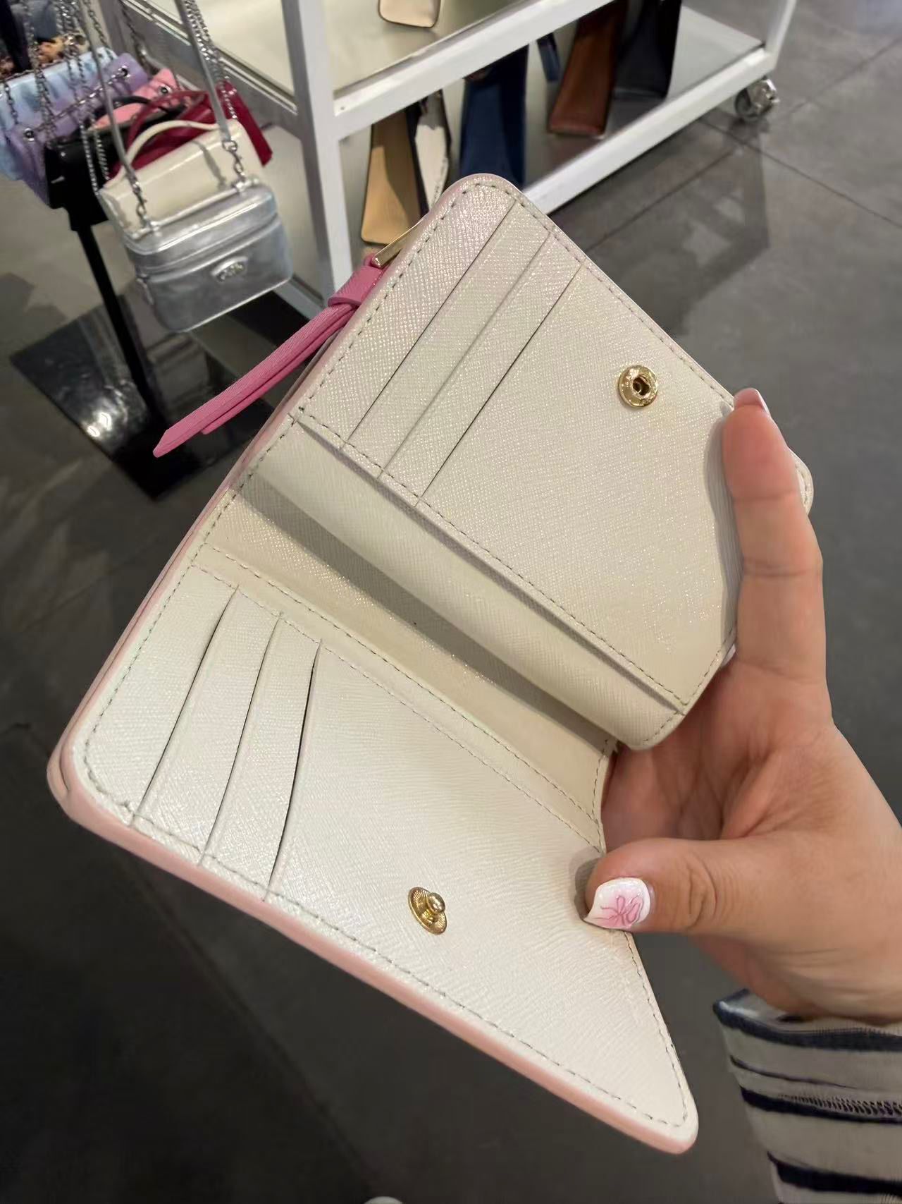 【預購】Marc Jacobs H042254 短款銀包