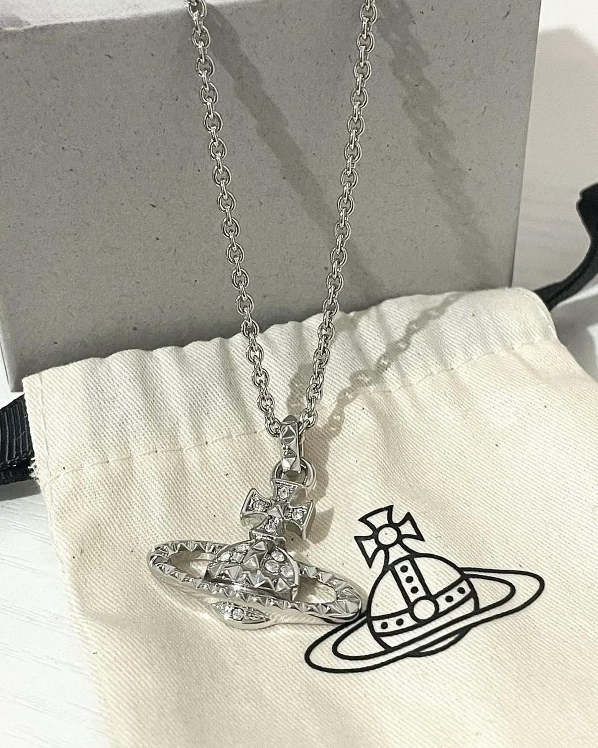 Vivienne Westwood Mayfair Bas 吊墜 項鍊 銀色 土星 水鑽 西太后 薇薇安