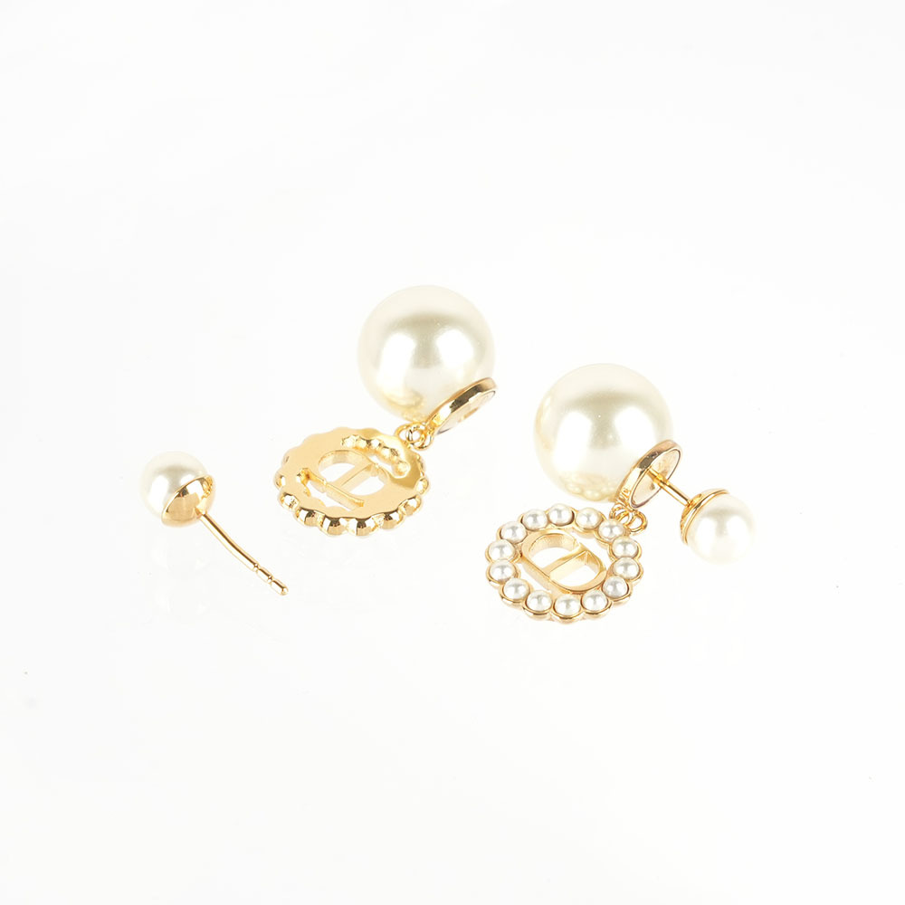 【CHRISTIAN DIOR】Tribales 度假系列垂墜珍珠耳環(白色/金色)